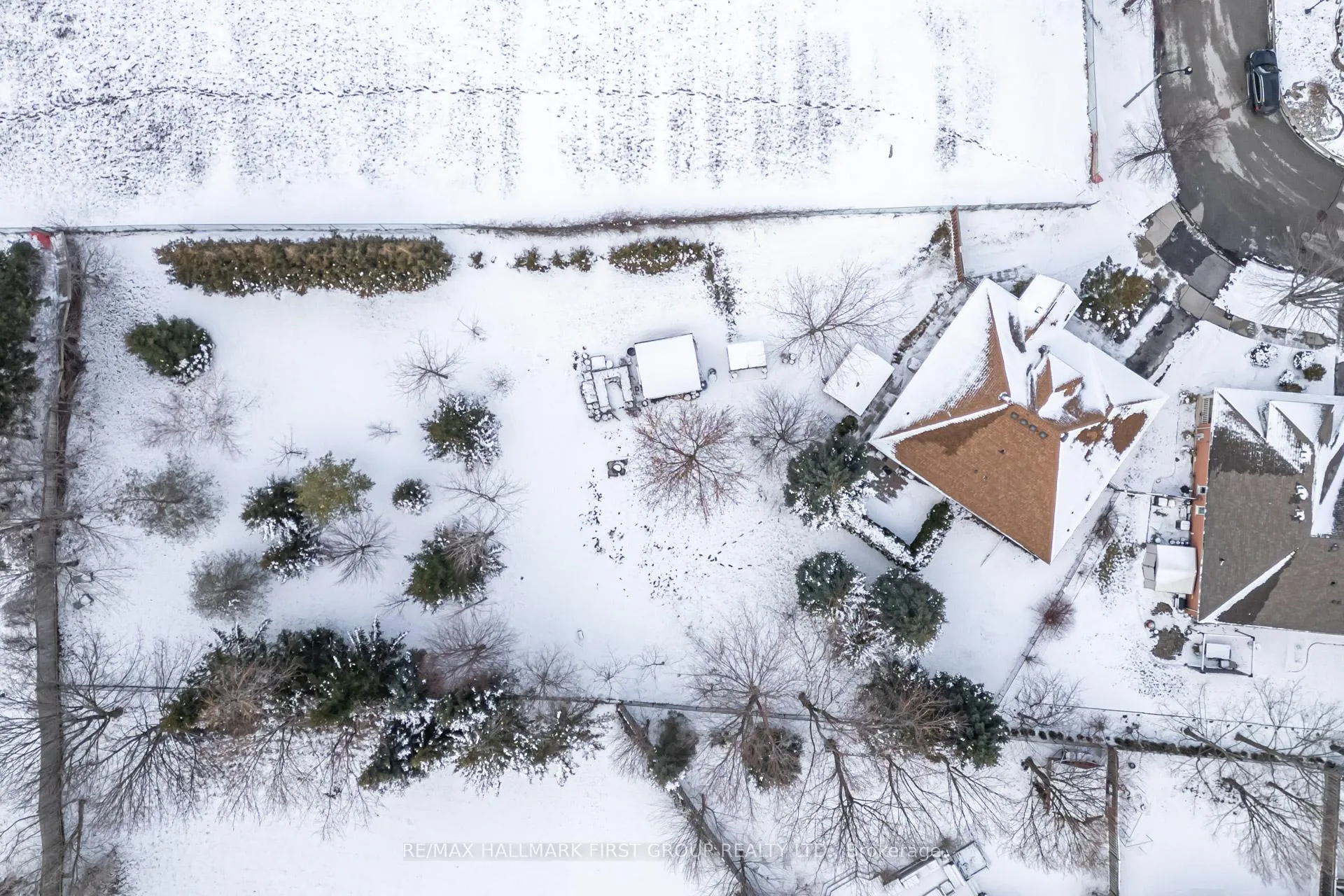 Photo 33 of 33 Sabbe Crescent, Ajax, Northwest Ajax — HOMEH