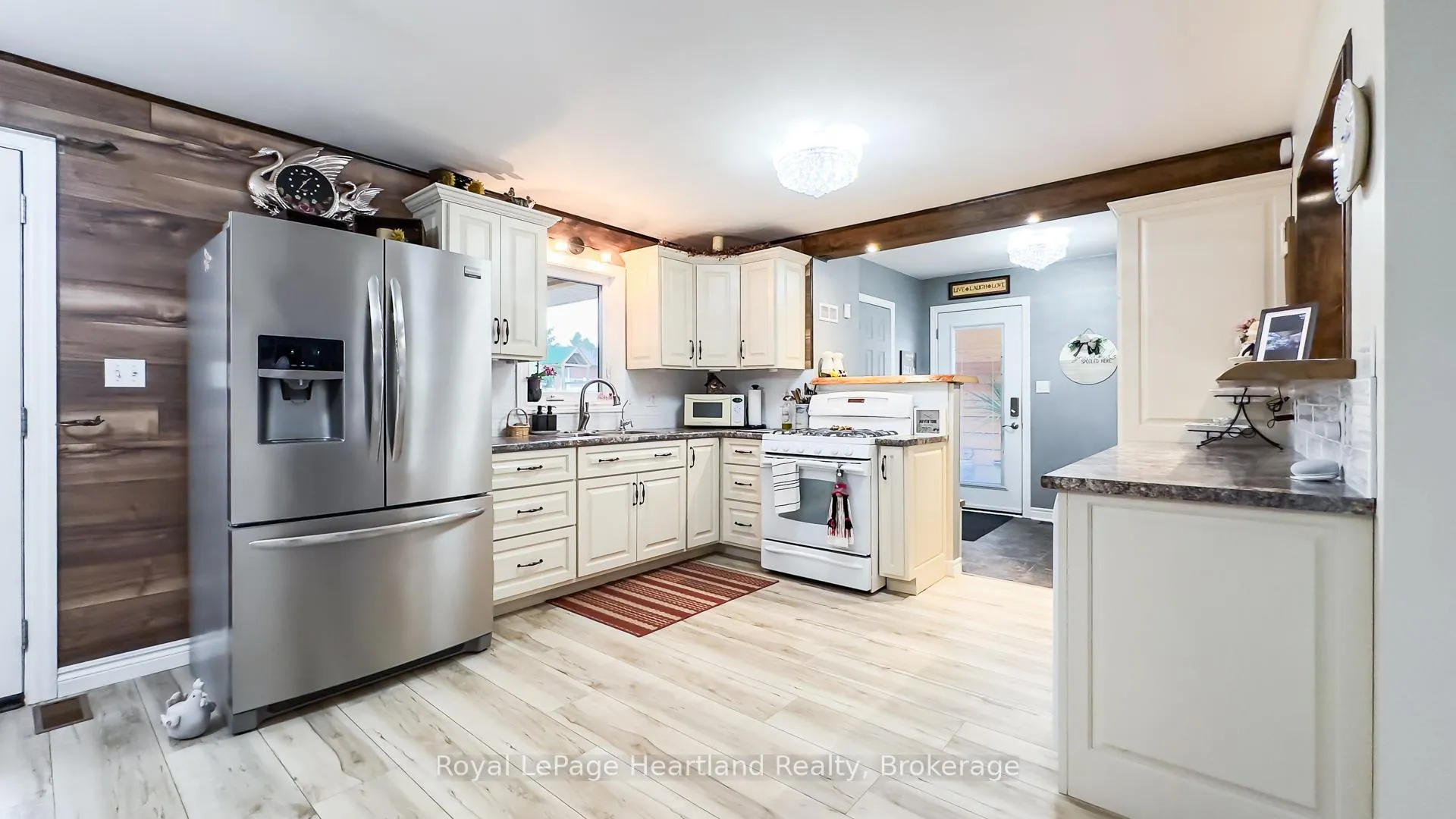 Photo 11 of 30 North Street, Huron East, Egmondville — HOMEH