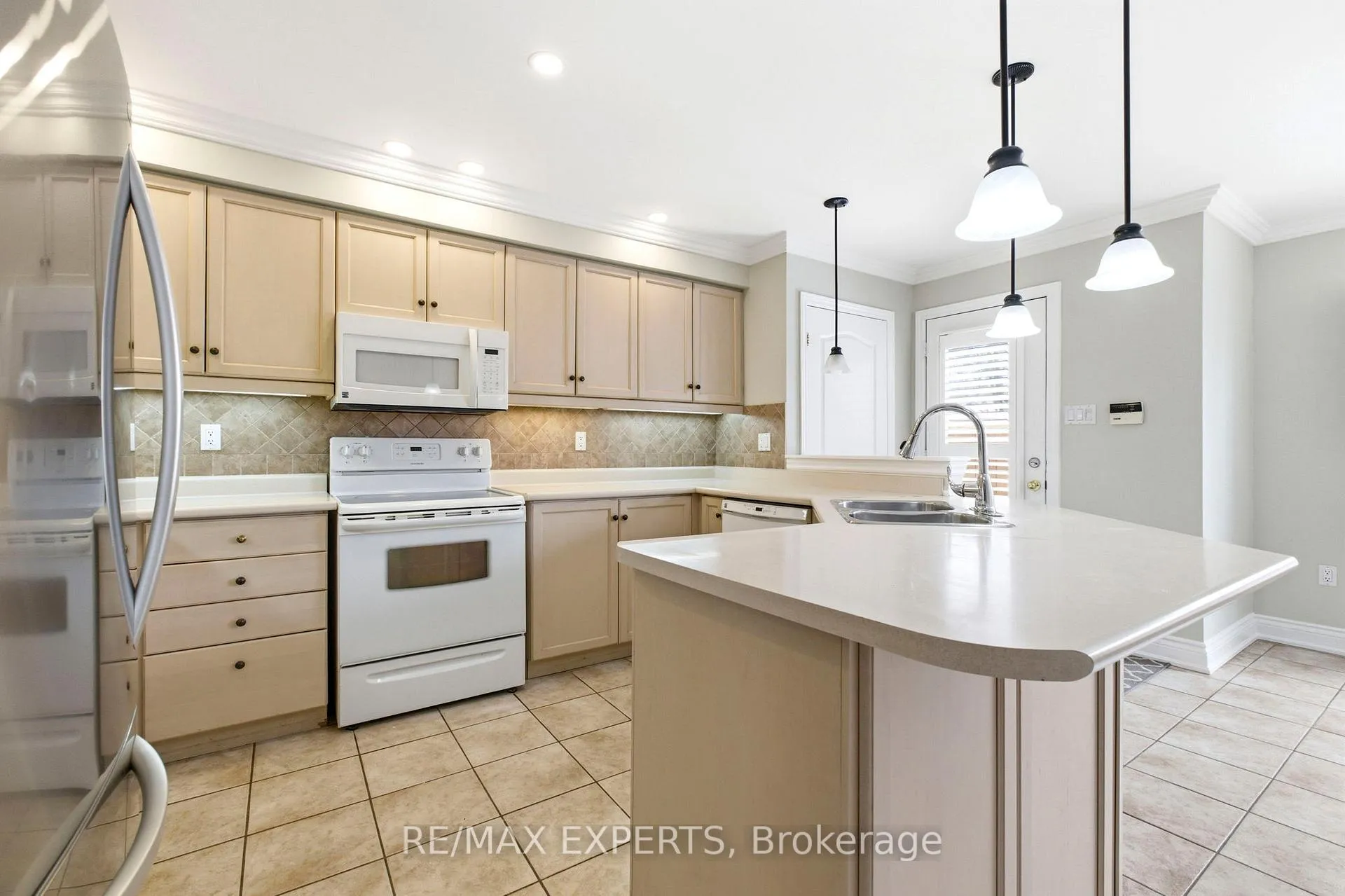 Photo 11 of 45 Forest Run Boulevard, Vaughan, Patterson — HOMEH
