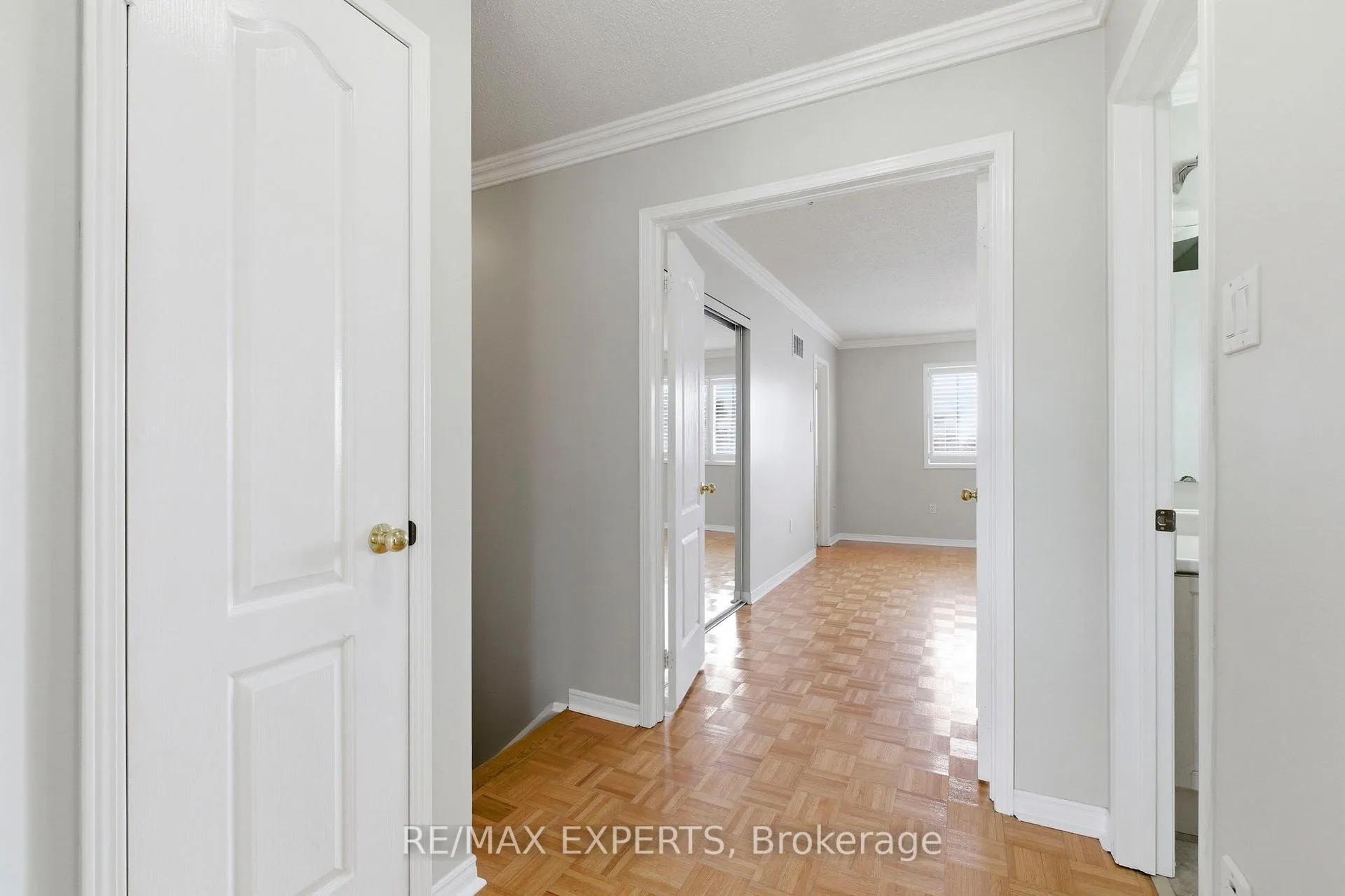 Photo 15 of 45 Forest Run Boulevard, Vaughan, Patterson — HOMEH