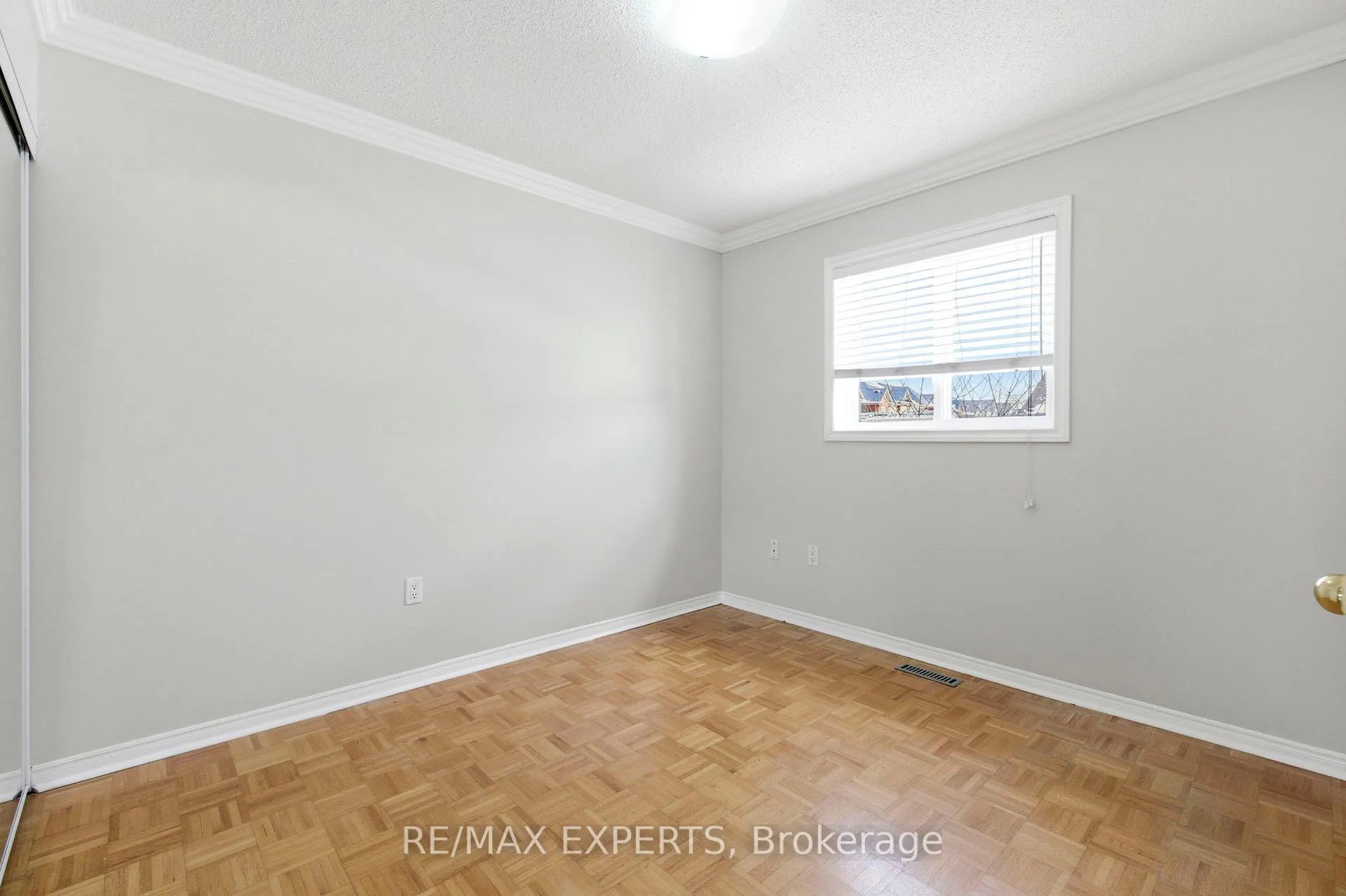 Photo 19 of 45 Forest Run Boulevard, Vaughan, Patterson — HOMEH