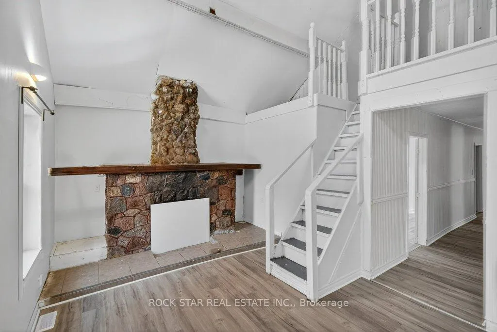 Photo 5 of 71 Teal Avenue, Hamilton, Lakeshore — HOMEH