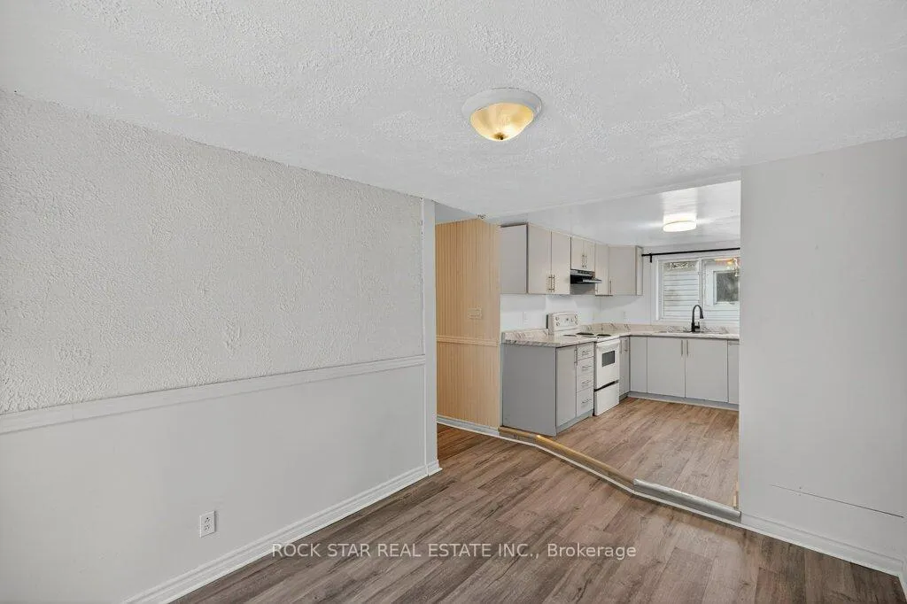 Photo 10 of 71 Teal Avenue, Hamilton, Lakeshore — HOMEH