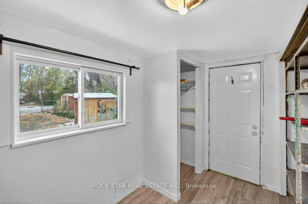 Photo 13 of 71 Teal Avenue, Hamilton, Lakeshore — HOMEH