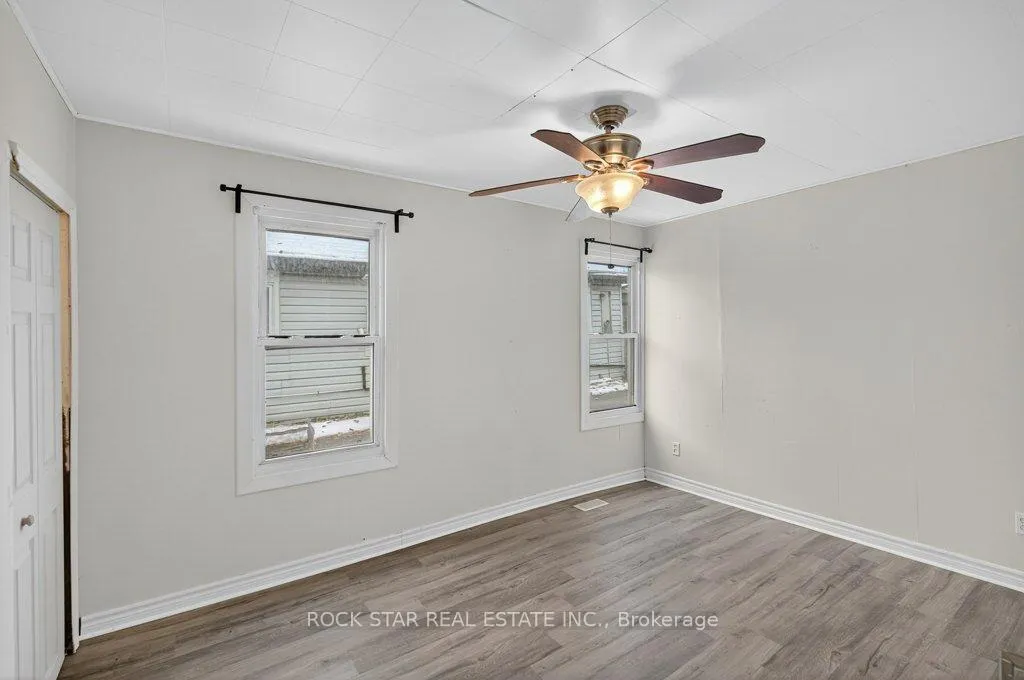 Photo 16 of 71 Teal Avenue, Hamilton, Lakeshore — HOMEH