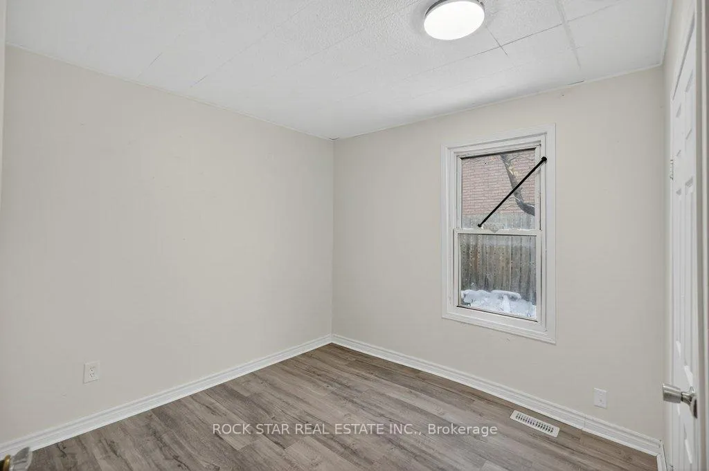 Photo 18 of 71 Teal Avenue, Hamilton, Lakeshore — HOMEH