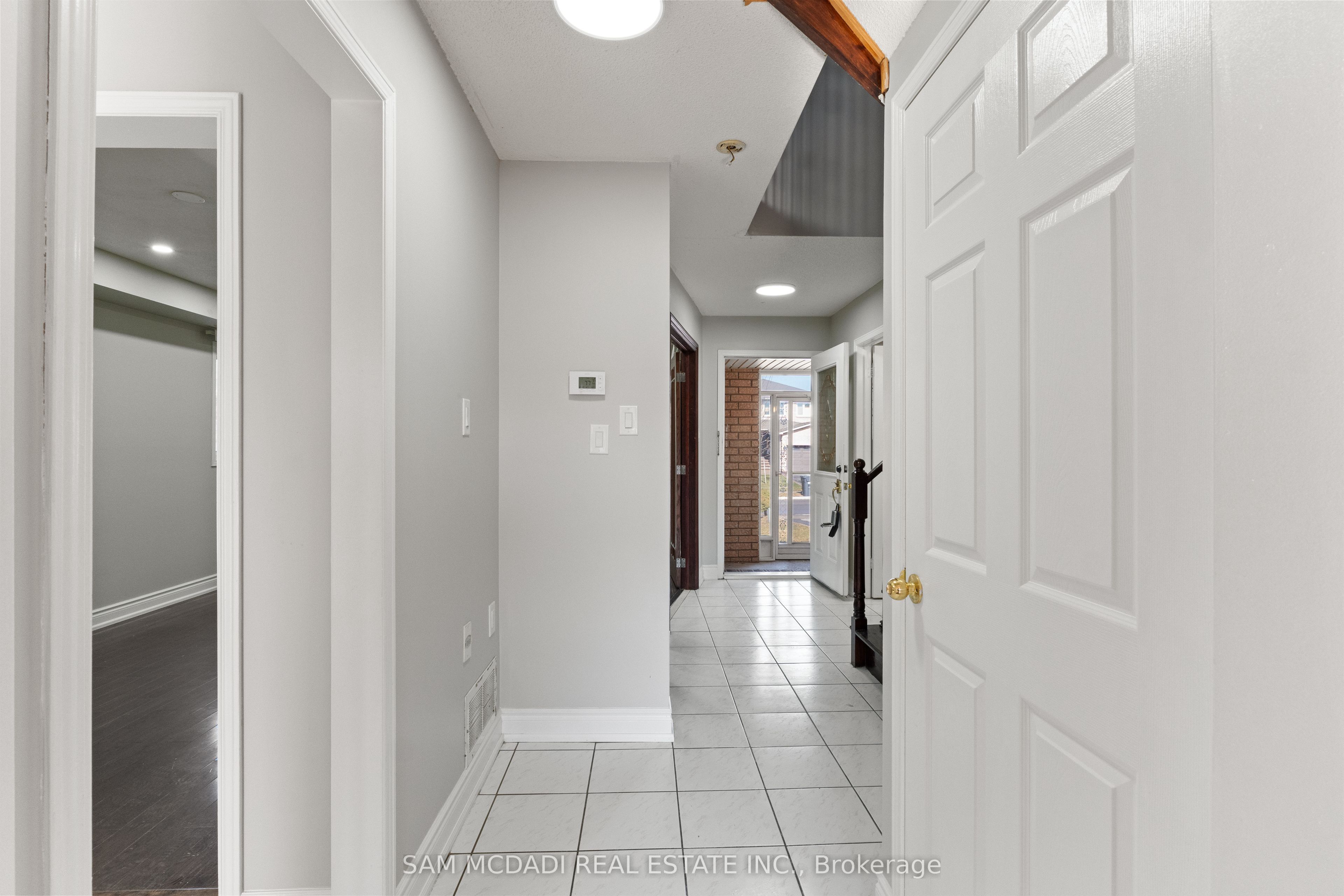 Photo 17 of 67 Blue Bonnet Drive, Brampton, Fletcher's Creek South — HOMEH
