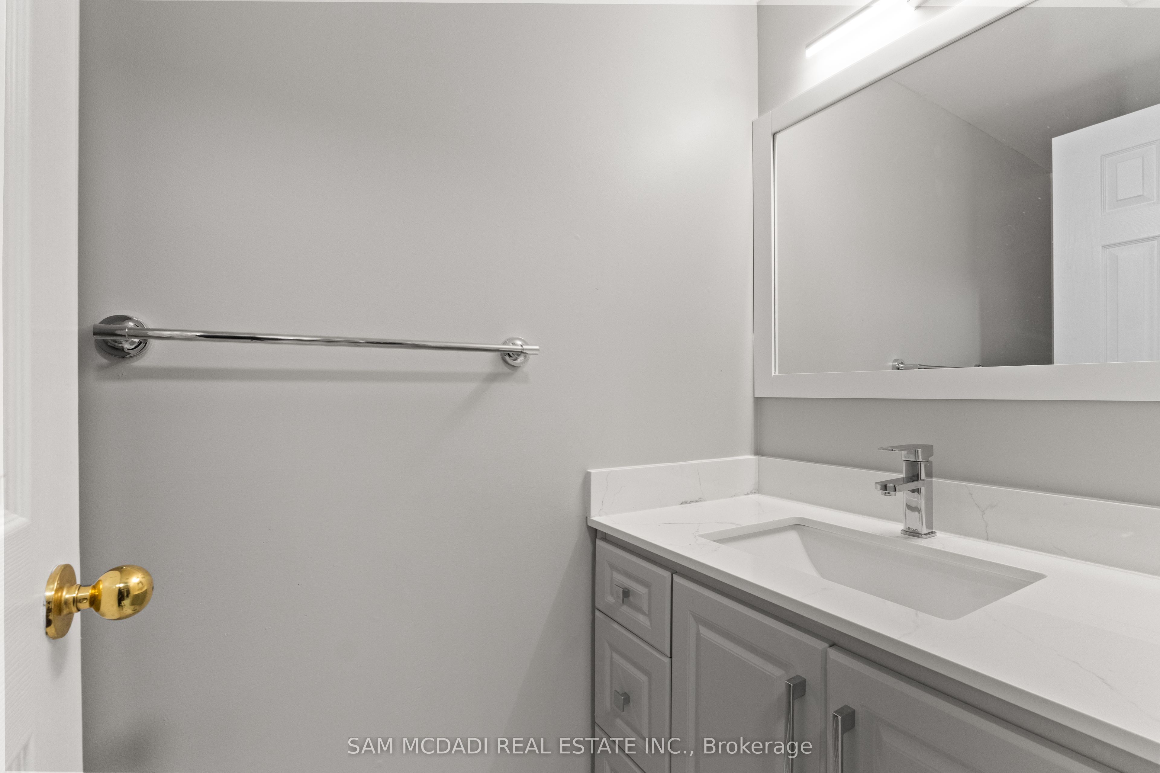 Photo 8 of 67 Blue Bonnet Drive, Brampton, Fletcher's Creek South — HOMEH