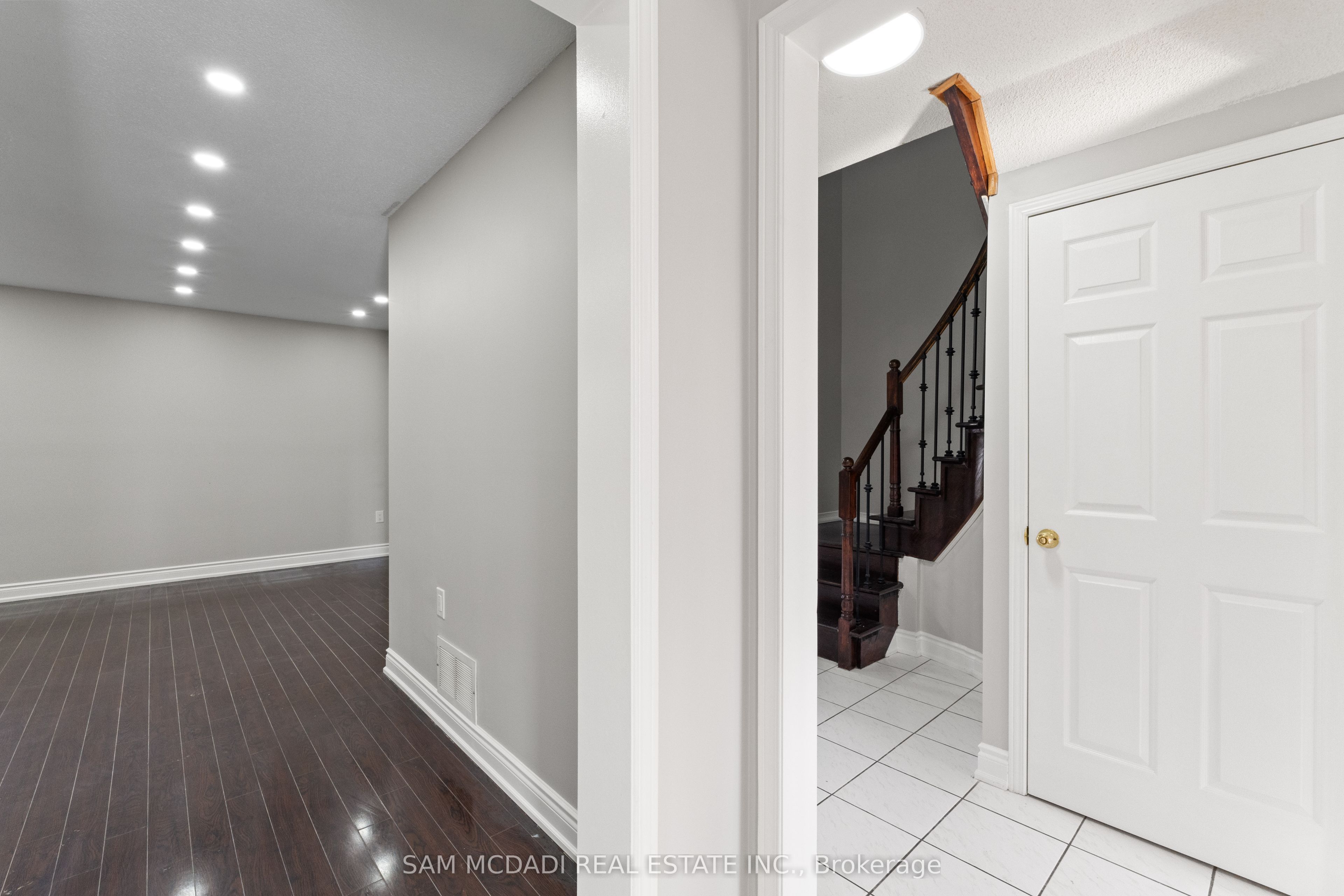 Photo 16 of 67 Blue Bonnet Drive, Brampton, Fletcher's Creek South — HOMEH