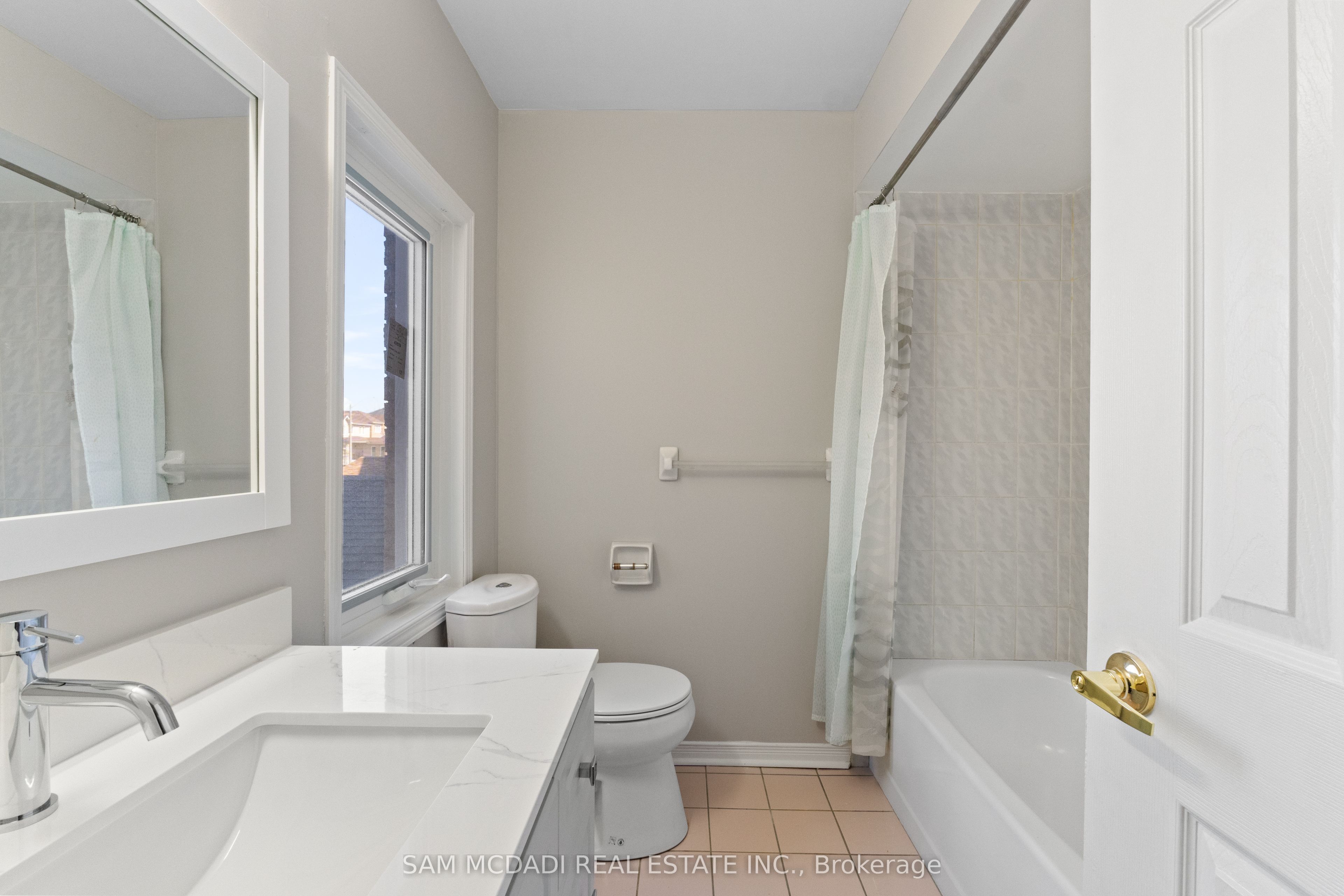 Photo 24 of 67 Blue Bonnet Drive, Brampton, Fletcher's Creek South — HOMEH