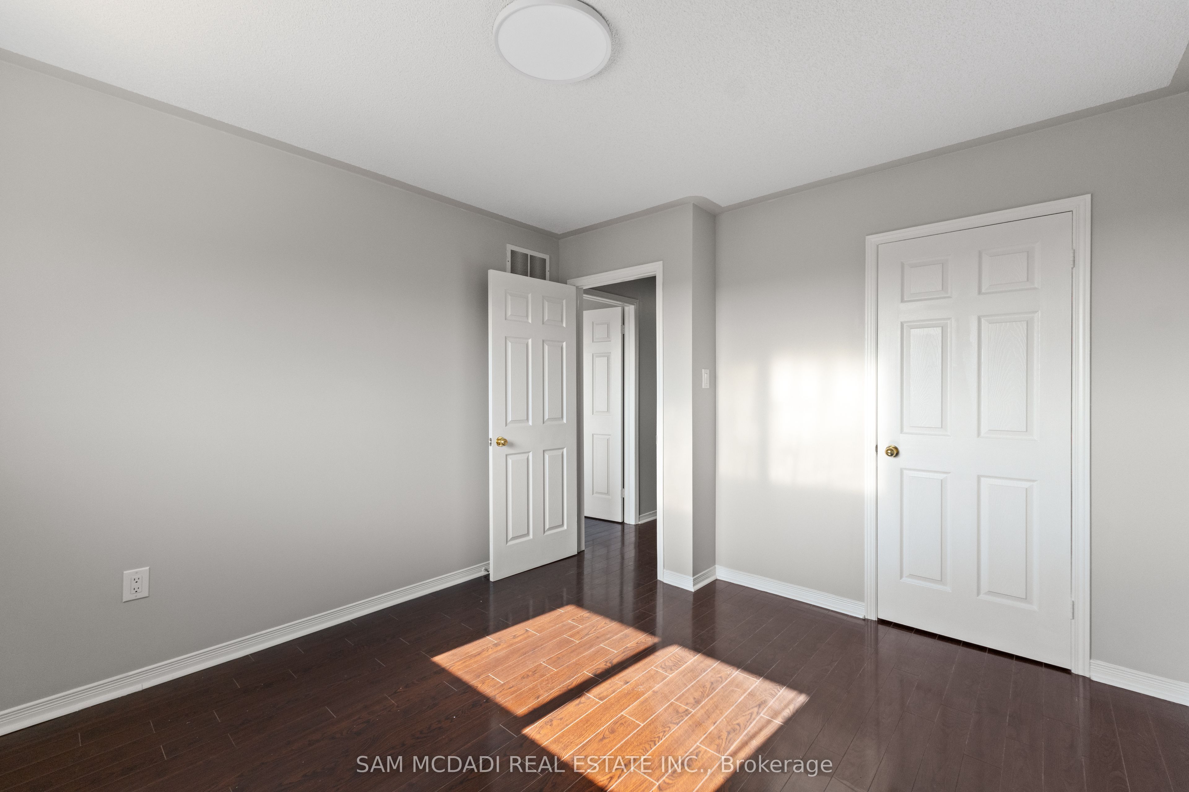 Photo 19 of 67 Blue Bonnet Drive, Brampton, Fletcher's Creek South — HOMEH