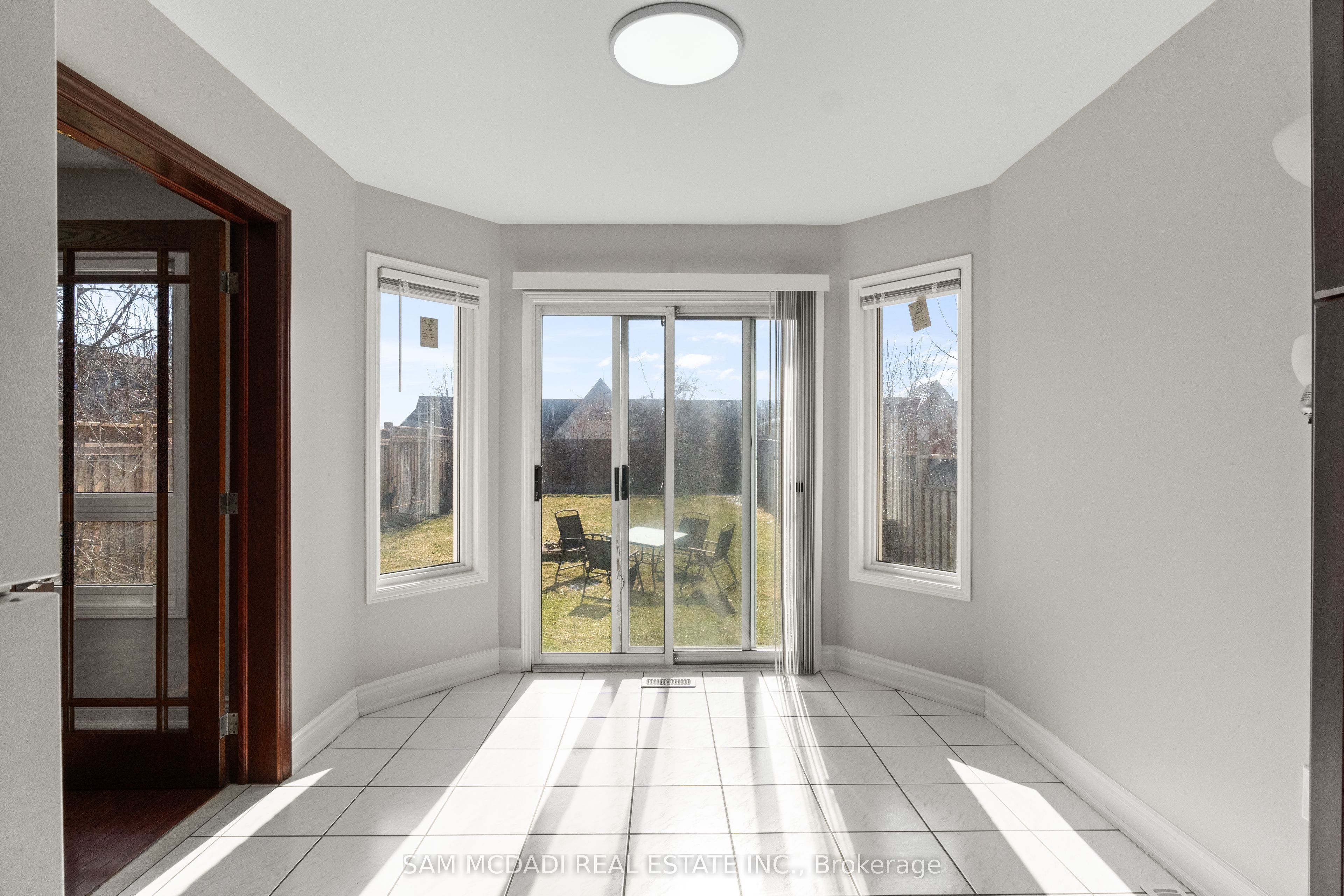 Photo 15 of 67 Blue Bonnet Drive, Brampton, Fletcher's Creek South — HOMEH