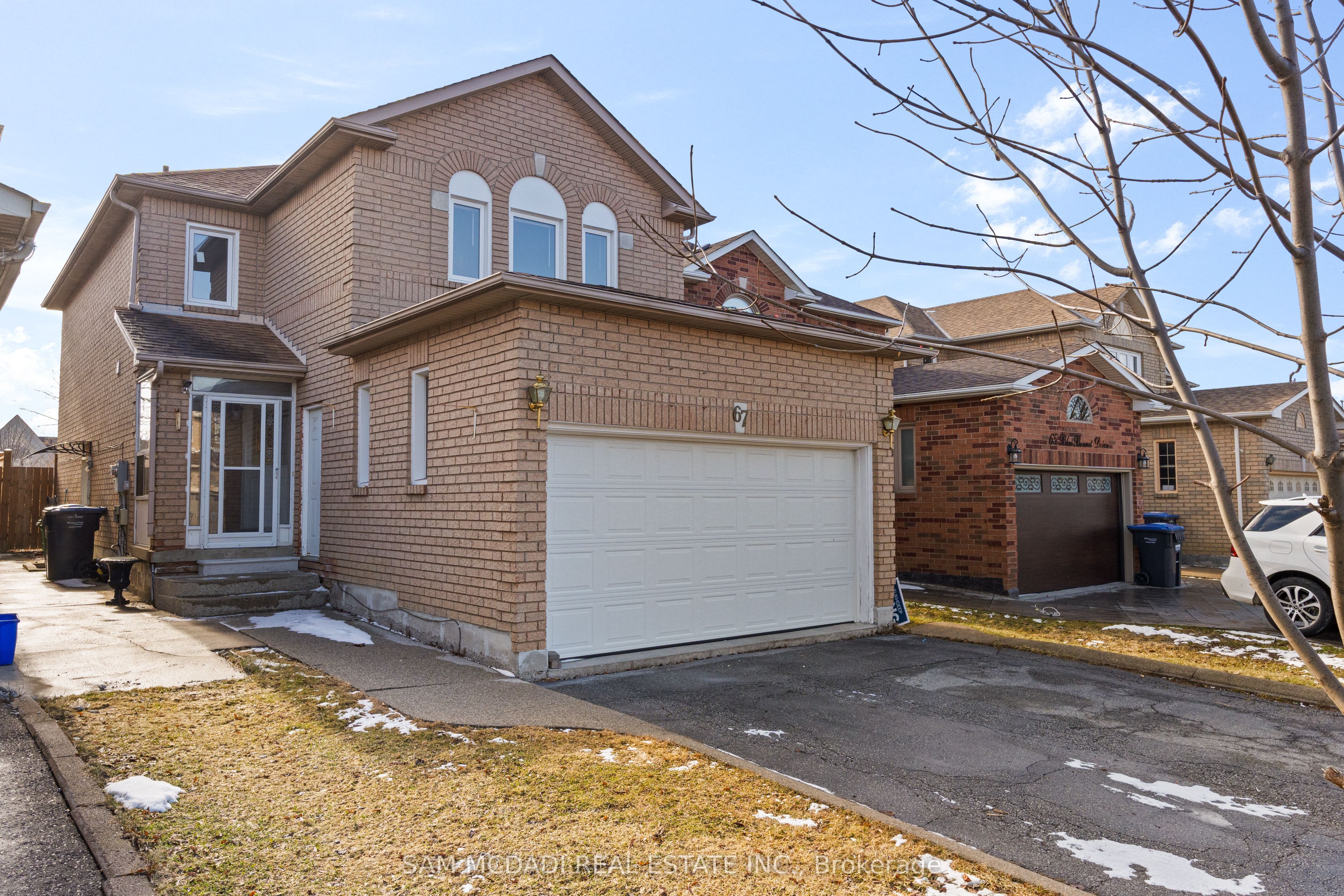 Photo 3 of 67 Blue Bonnet Drive, Brampton, Fletcher's Creek South — HOMEH