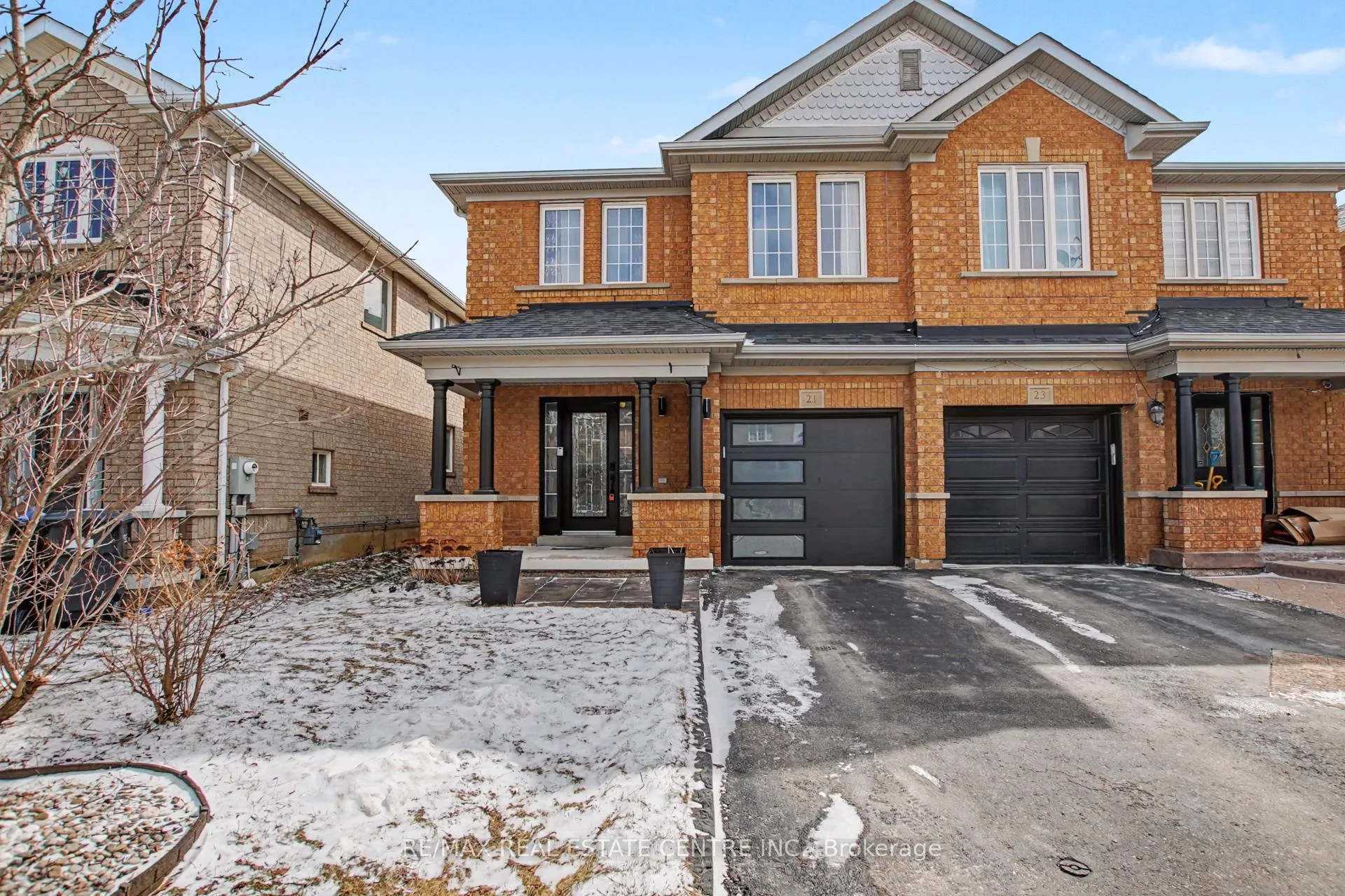Photo 1 of 21 Vermont Road, Brampton, Fletcher's Meadow — HOMEH