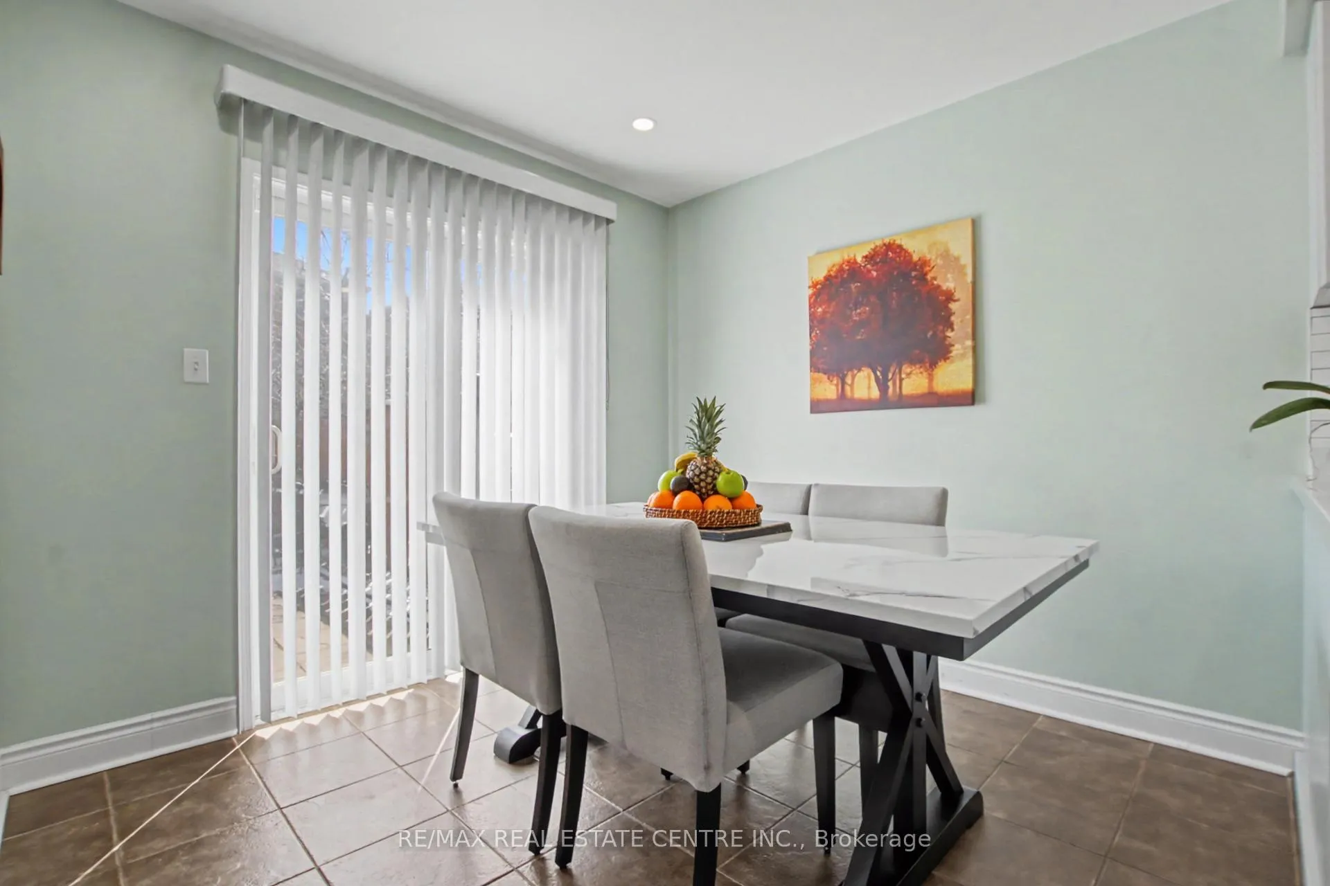 Photo 13 of 21 Vermont Road, Brampton, Fletcher's Meadow — HOMEH