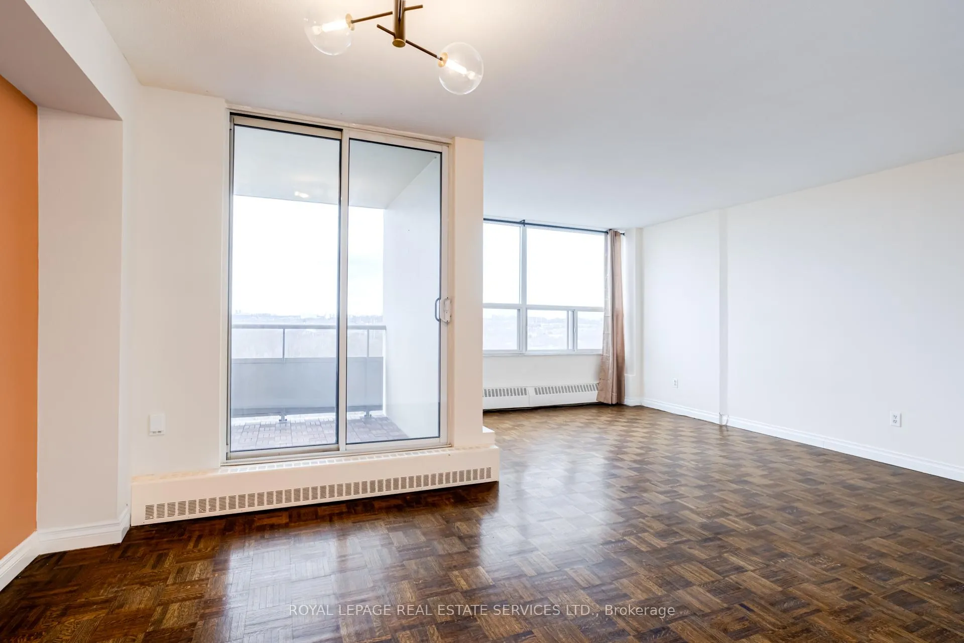 Photo 11 of Unit 1602, 5 Vicora Linkway, Toronto, Flemingdon Park — HOMEH