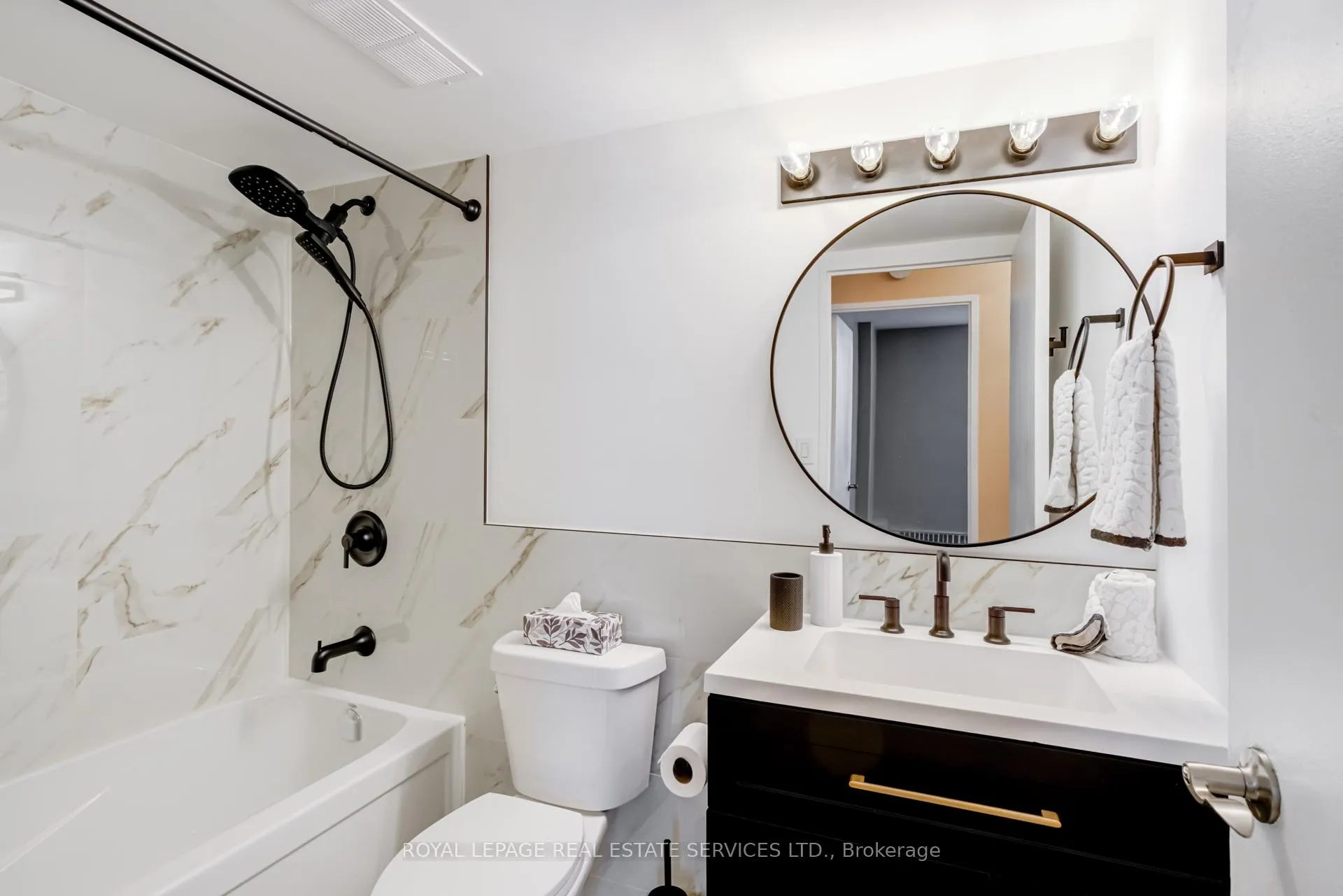 Photo 24 of Unit 1602, 5 Vicora Linkway, Toronto, Flemingdon Park — HOMEH