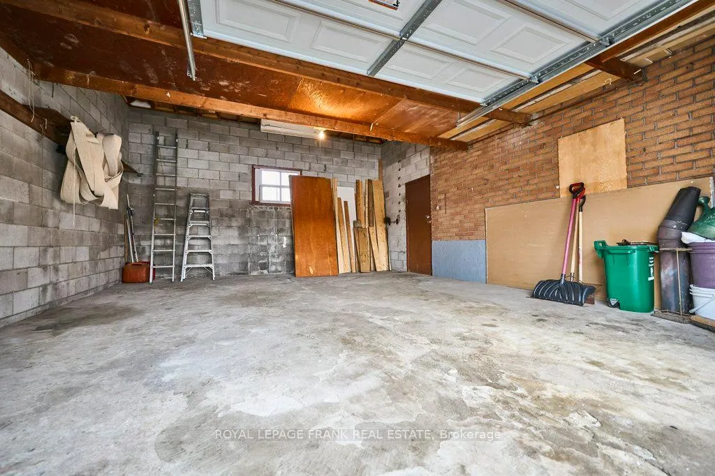 Photo 38 of 117 Waverly Street S, Oshawa, Vanier — HOMEH