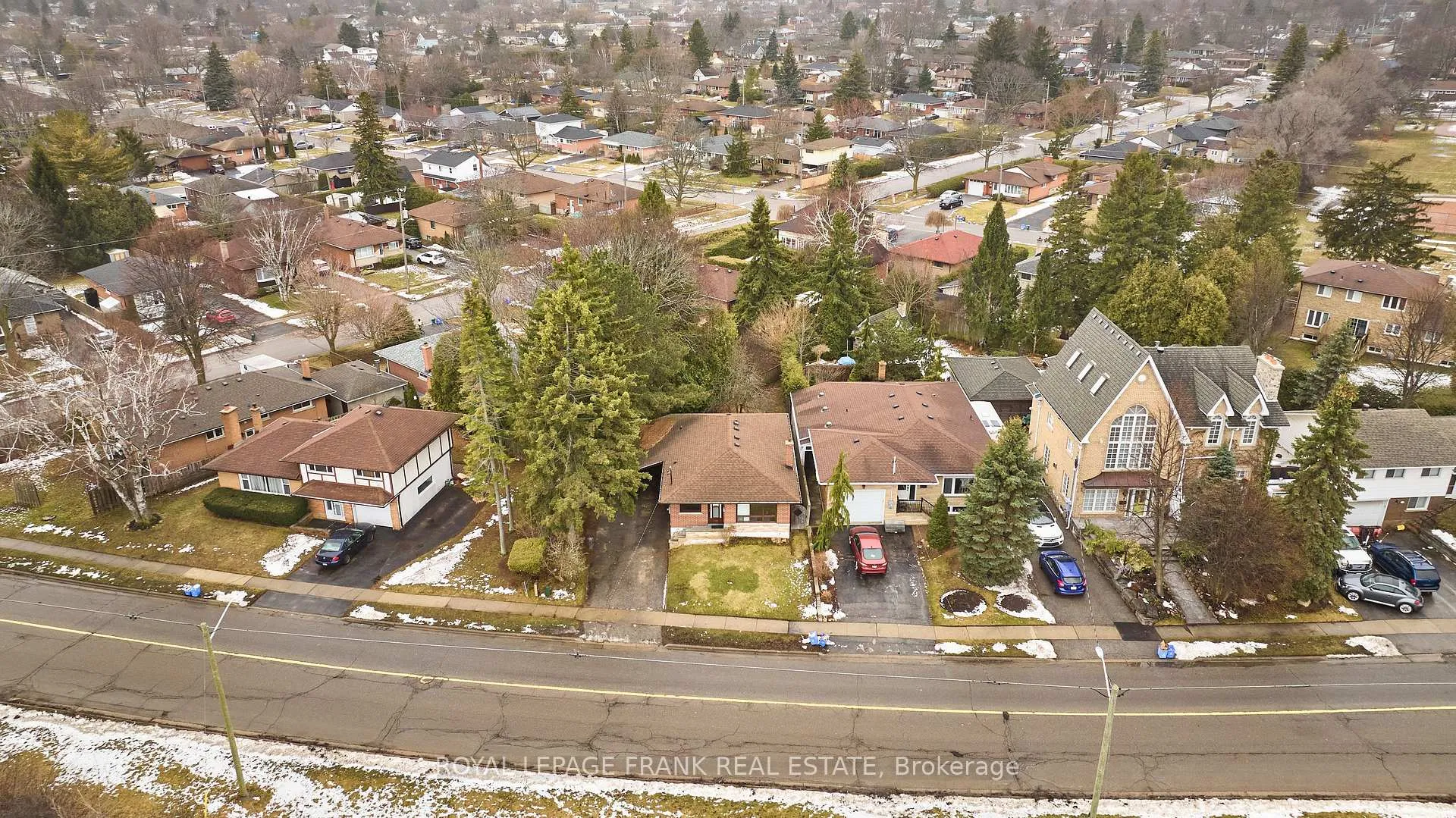 Photo 7 of 514 Park Road N, Oshawa, McLaughlin — HOMEH