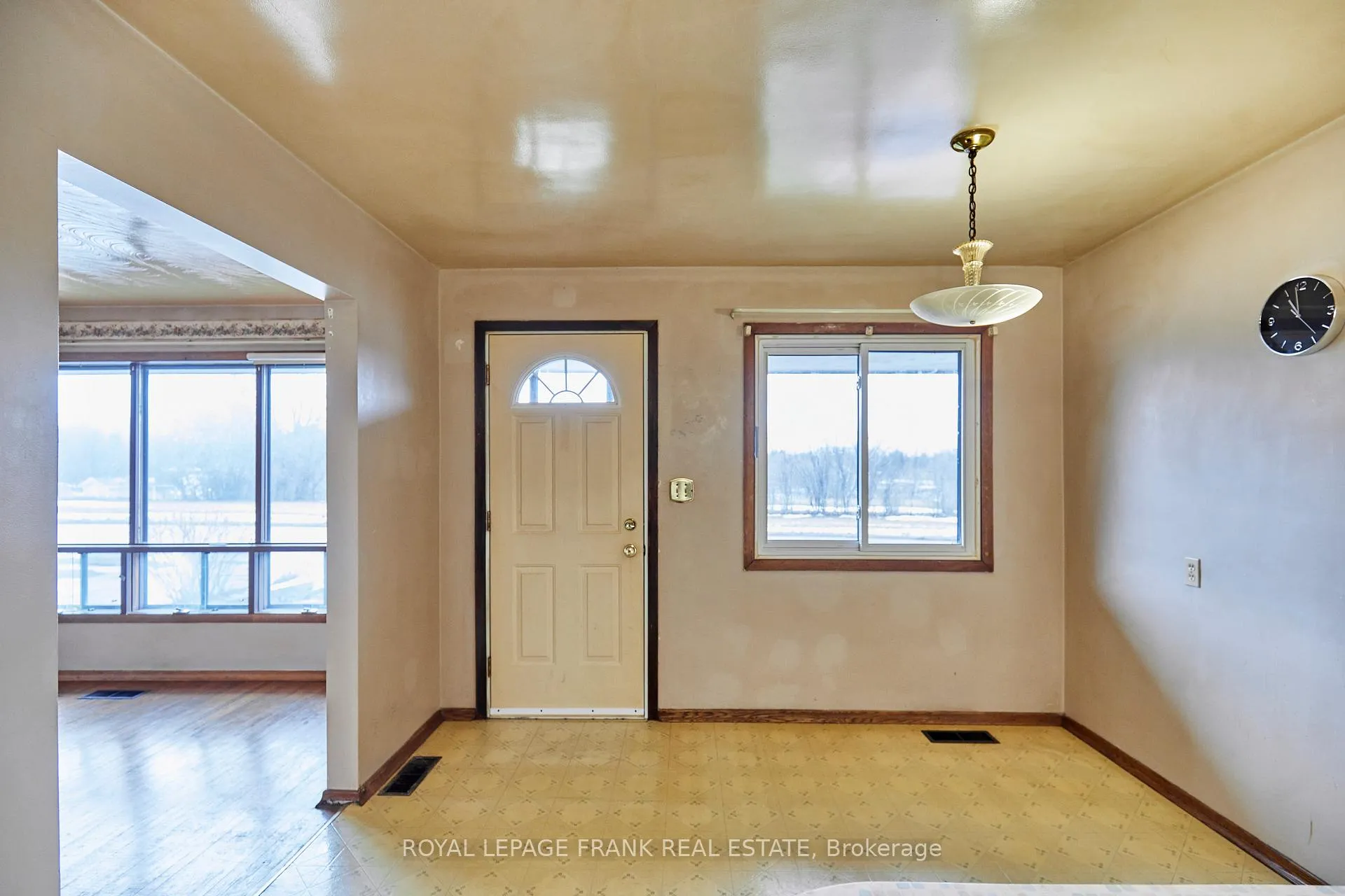 Photo 11 of 514 Park Road N, Oshawa, McLaughlin — HOMEH