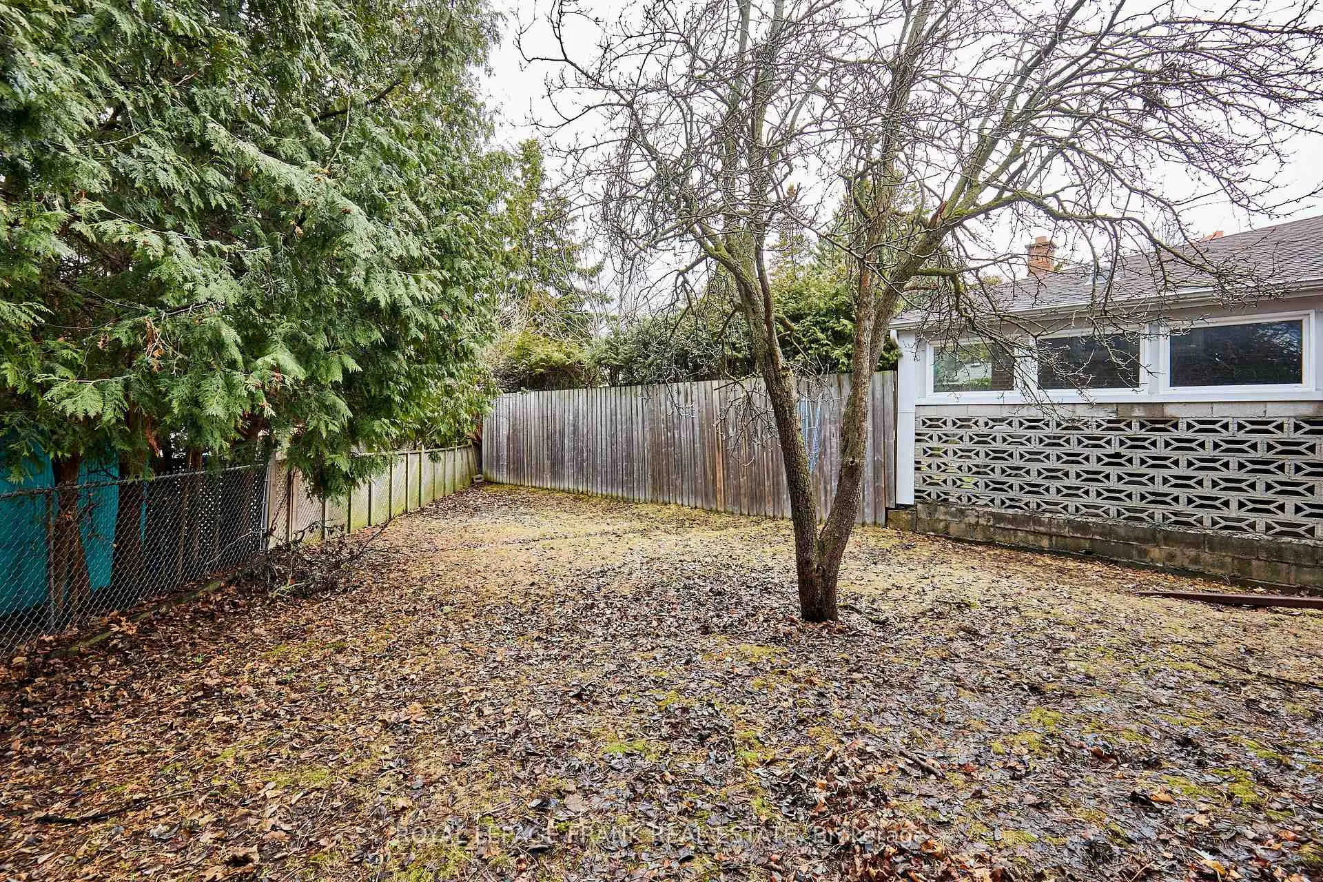 Photo 25 of 514 Park Road N, Oshawa, McLaughlin — HOMEH