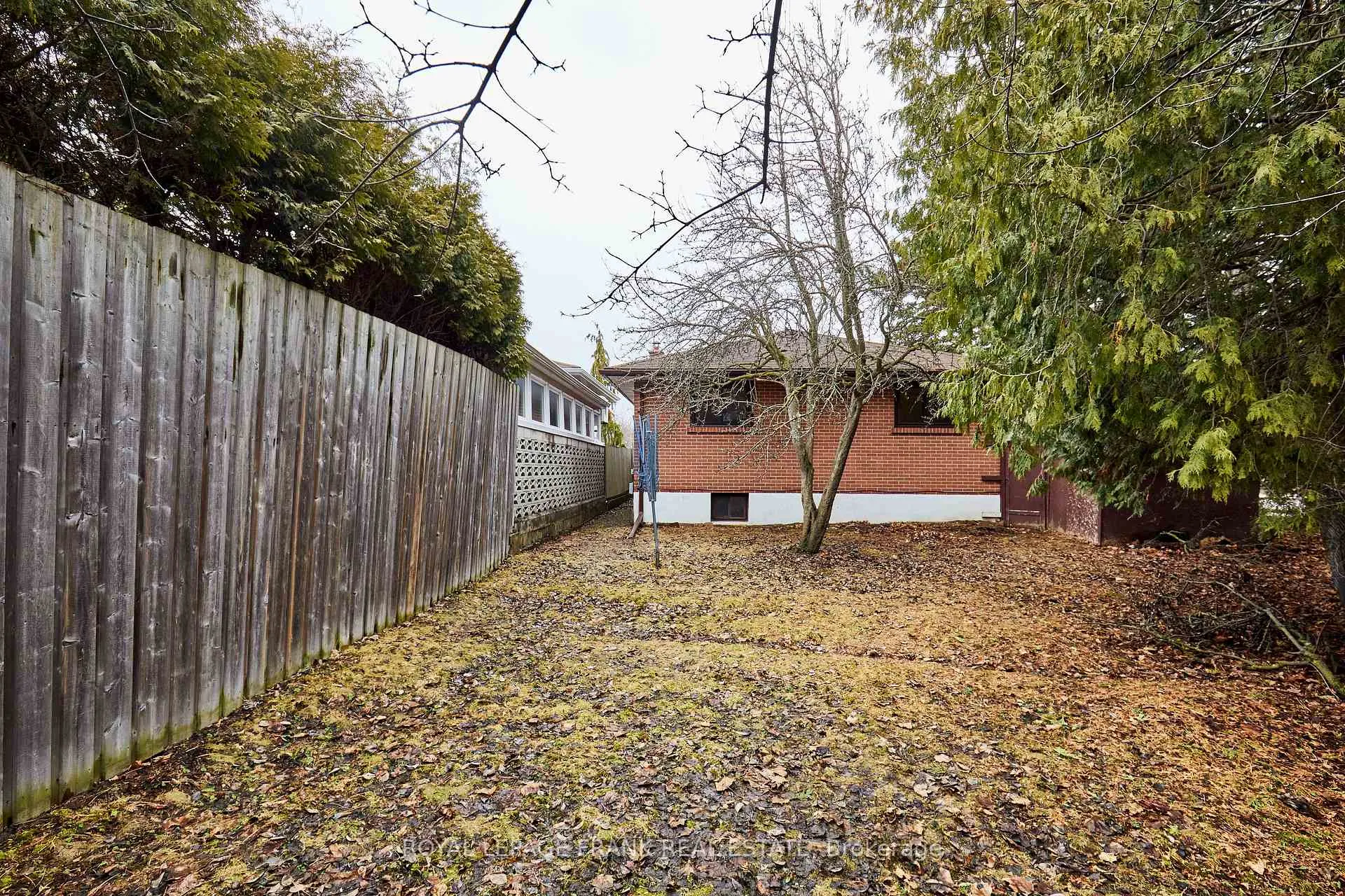 Photo 26 of 514 Park Road N, Oshawa, McLaughlin — HOMEH