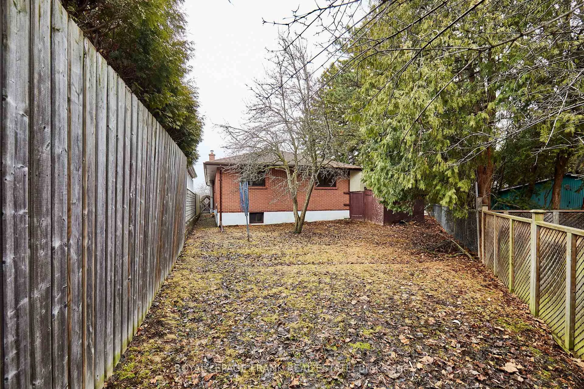 Photo 27 of 514 Park Road N, Oshawa, McLaughlin — HOMEH