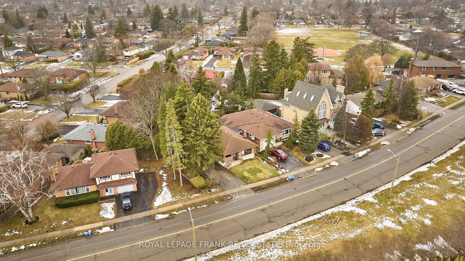 Photo 30 of 514 Park Road N, Oshawa, McLaughlin — HOMEH