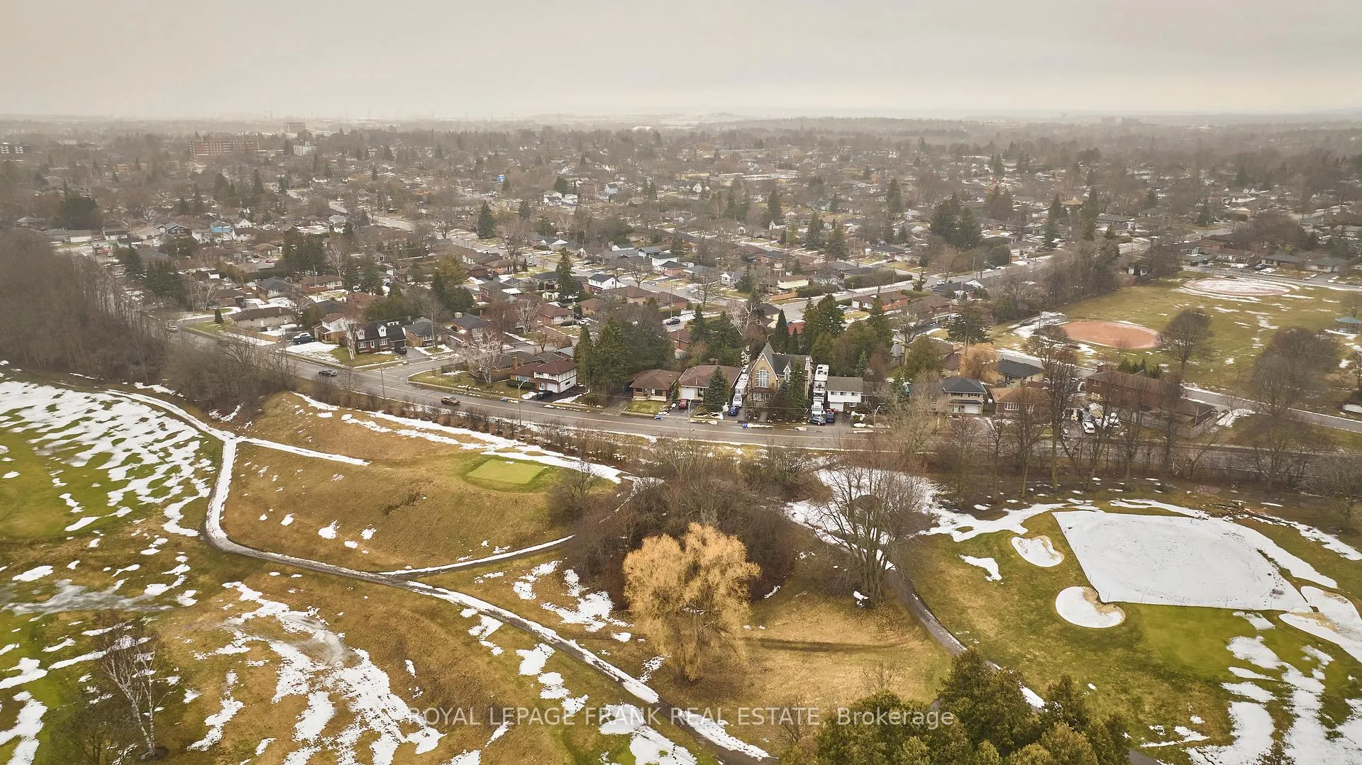 Photo 35 of 514 Park Road N, Oshawa, McLaughlin — HOMEH