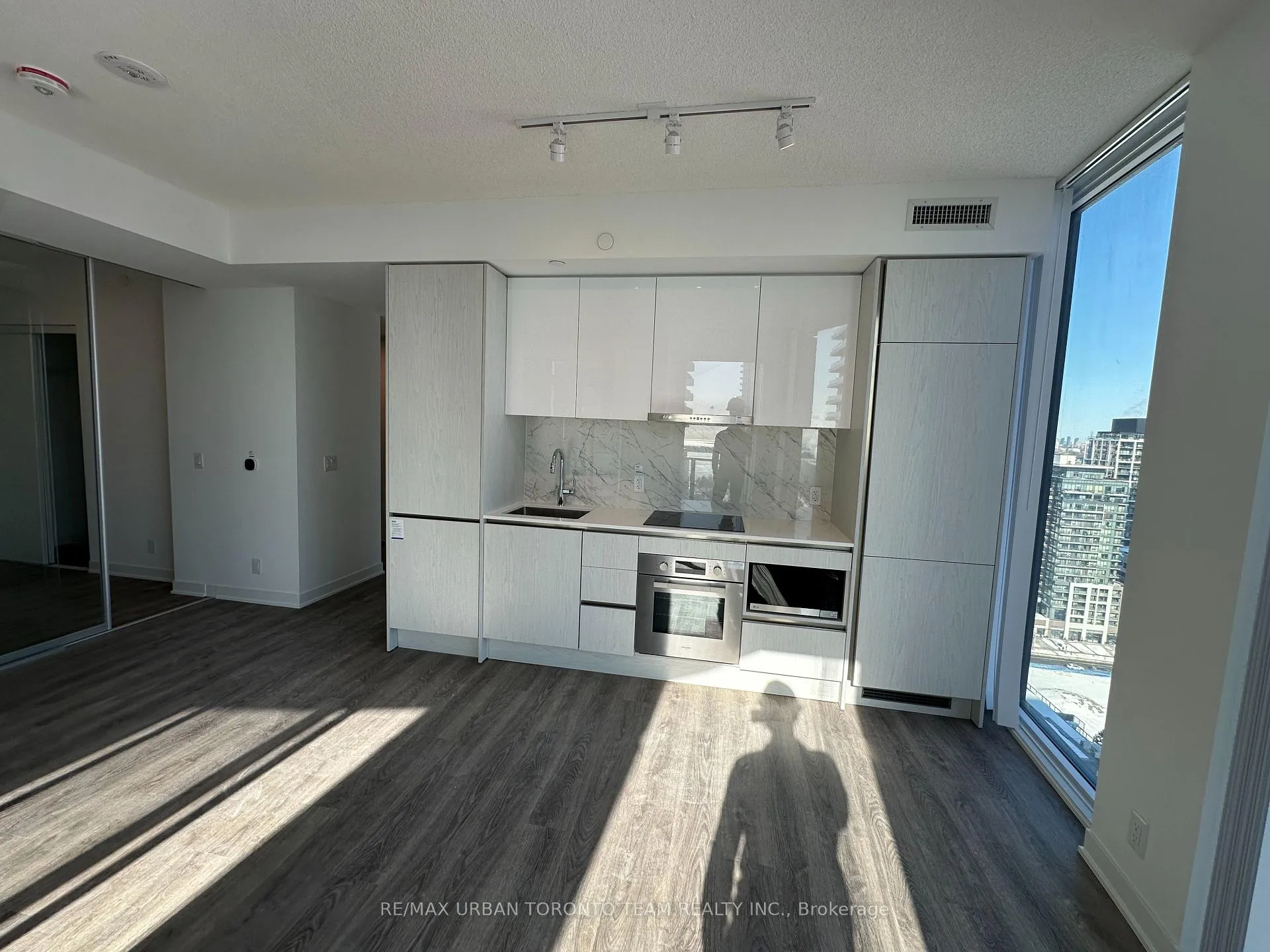Photo 4 of Unit 2806, 180 Front Street E, Toronto, Moss Park — HOMEH