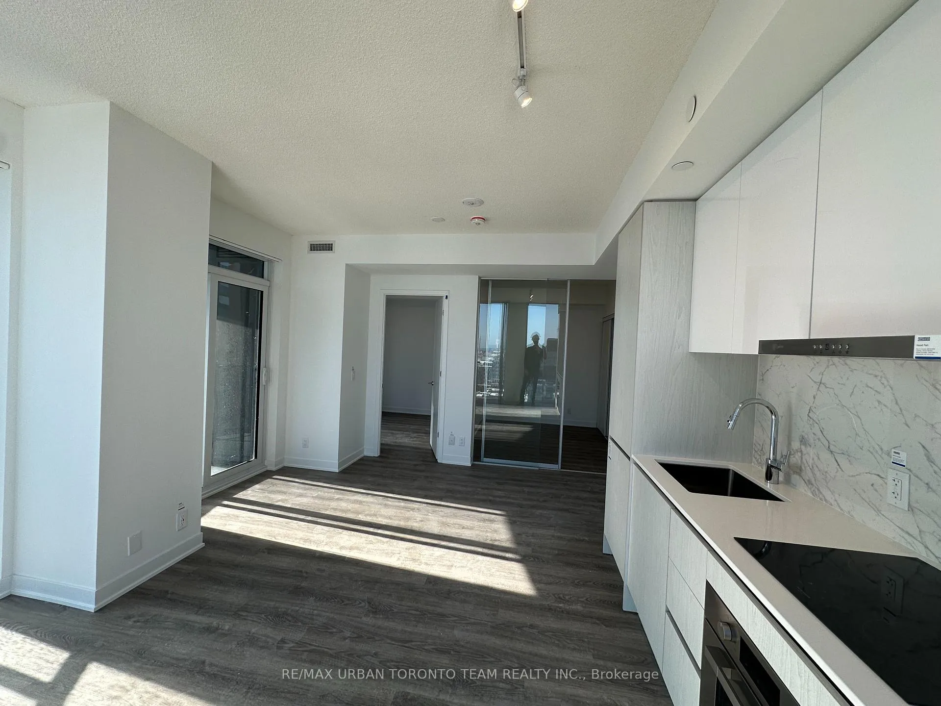 Photo 5 of Unit 2806, 180 Front Street E, Toronto, Moss Park — HOMEH