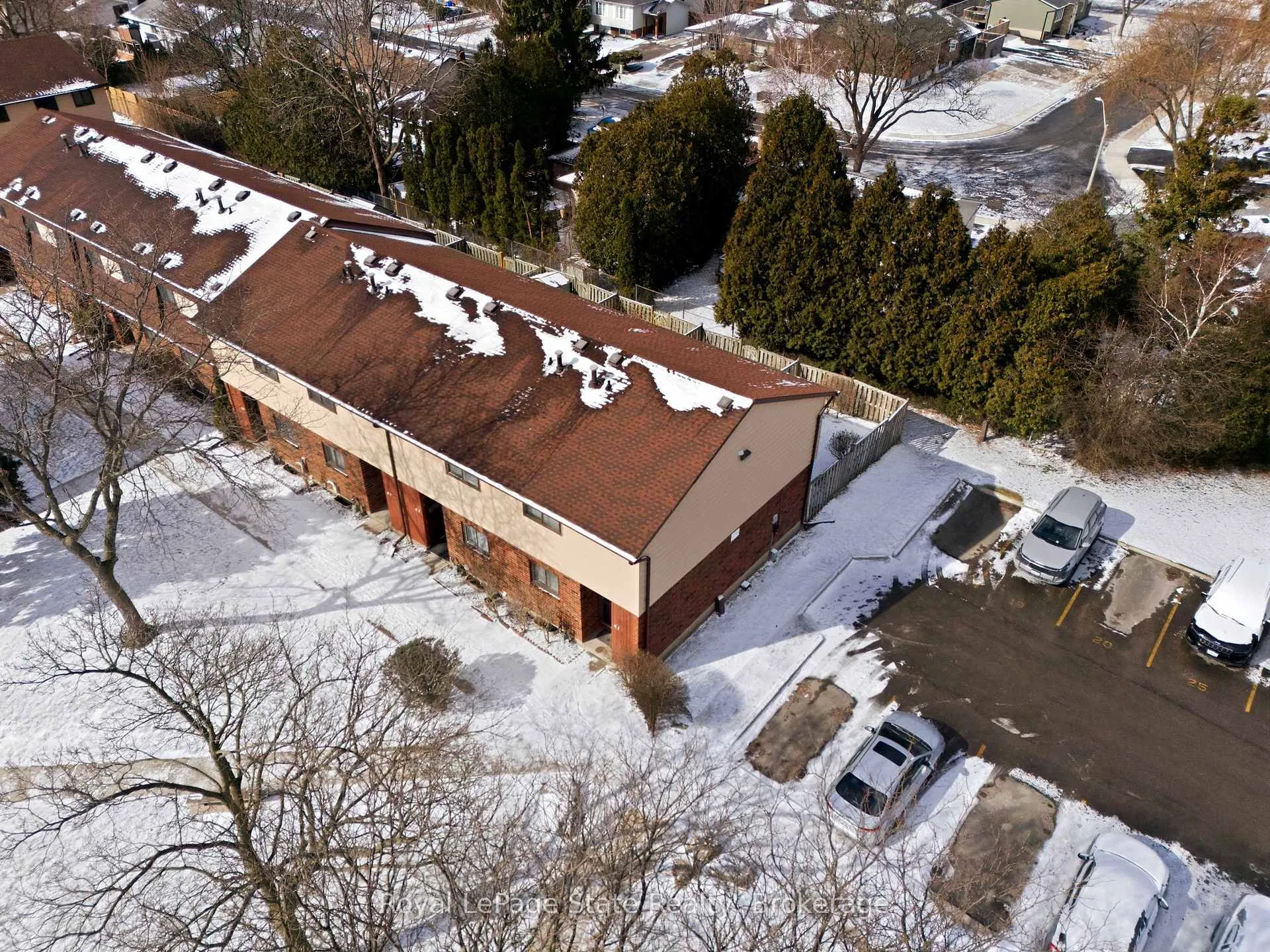 Photo 1 of Unit 41, 25 Garrow Drive, Hamilton, Gilkson — HOMEH