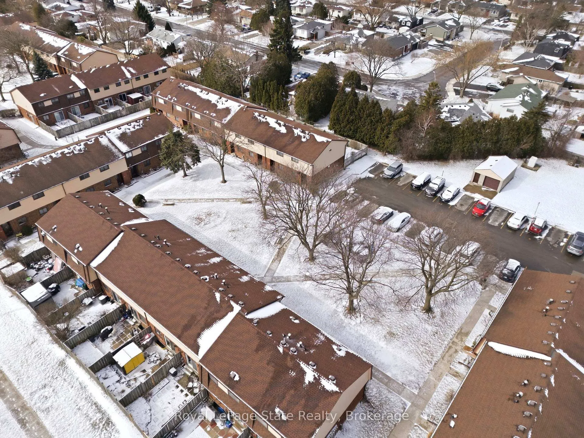 Photo 7 of Unit 41, 25 Garrow Drive, Hamilton, Gilkson — HOMEH