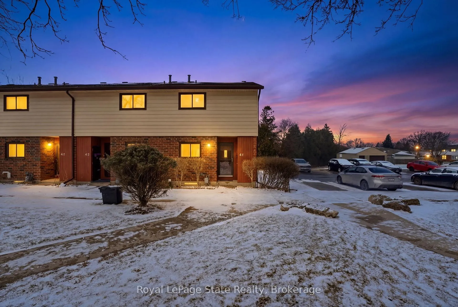 Photo 9 of Unit 41, 25 Garrow Drive, Hamilton, Gilkson — HOMEH