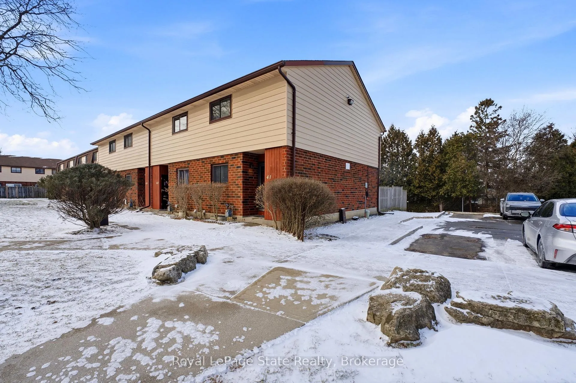 Photo 10 of Unit 41, 25 Garrow Drive, Hamilton, Gilkson — HOMEH
