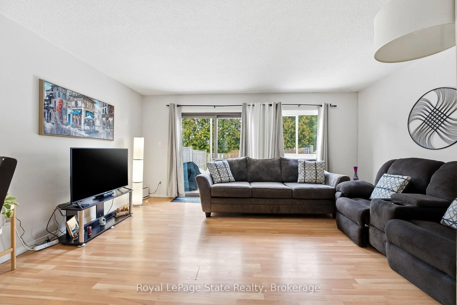 Photo 15 of Unit 41, 25 Garrow Drive, Hamilton, Gilkson — HOMEH