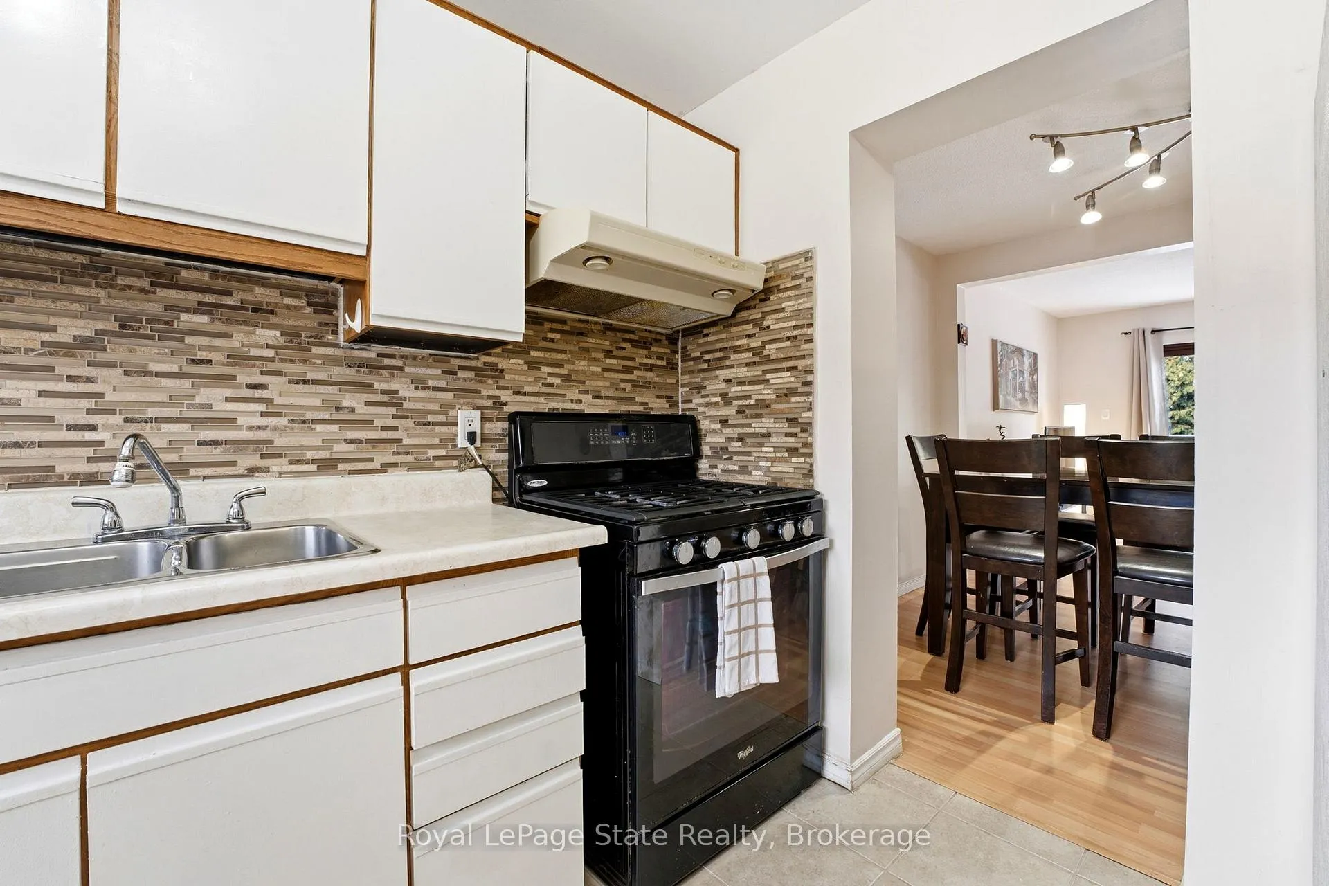 Photo 19 of Unit 41, 25 Garrow Drive, Hamilton, Gilkson — HOMEH