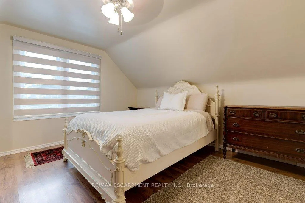 Photo 13 of 275 Montrose Avenue, Hamilton, Rosedale — HOMEH
