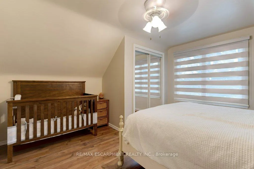 Photo 14 of 275 Montrose Avenue, Hamilton, Rosedale — HOMEH