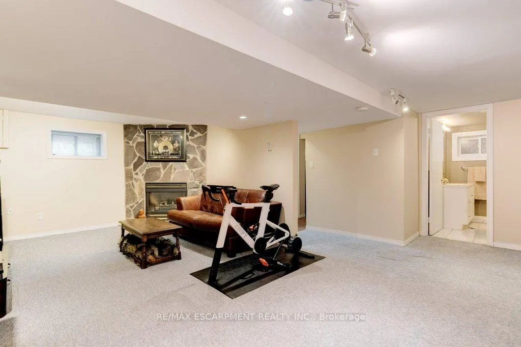 Photo 22 of 275 Montrose Avenue, Hamilton, Rosedale — HOMEH