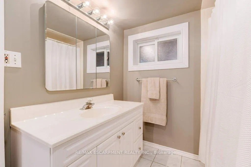 Photo 25 of 275 Montrose Avenue, Hamilton, Rosedale — HOMEH