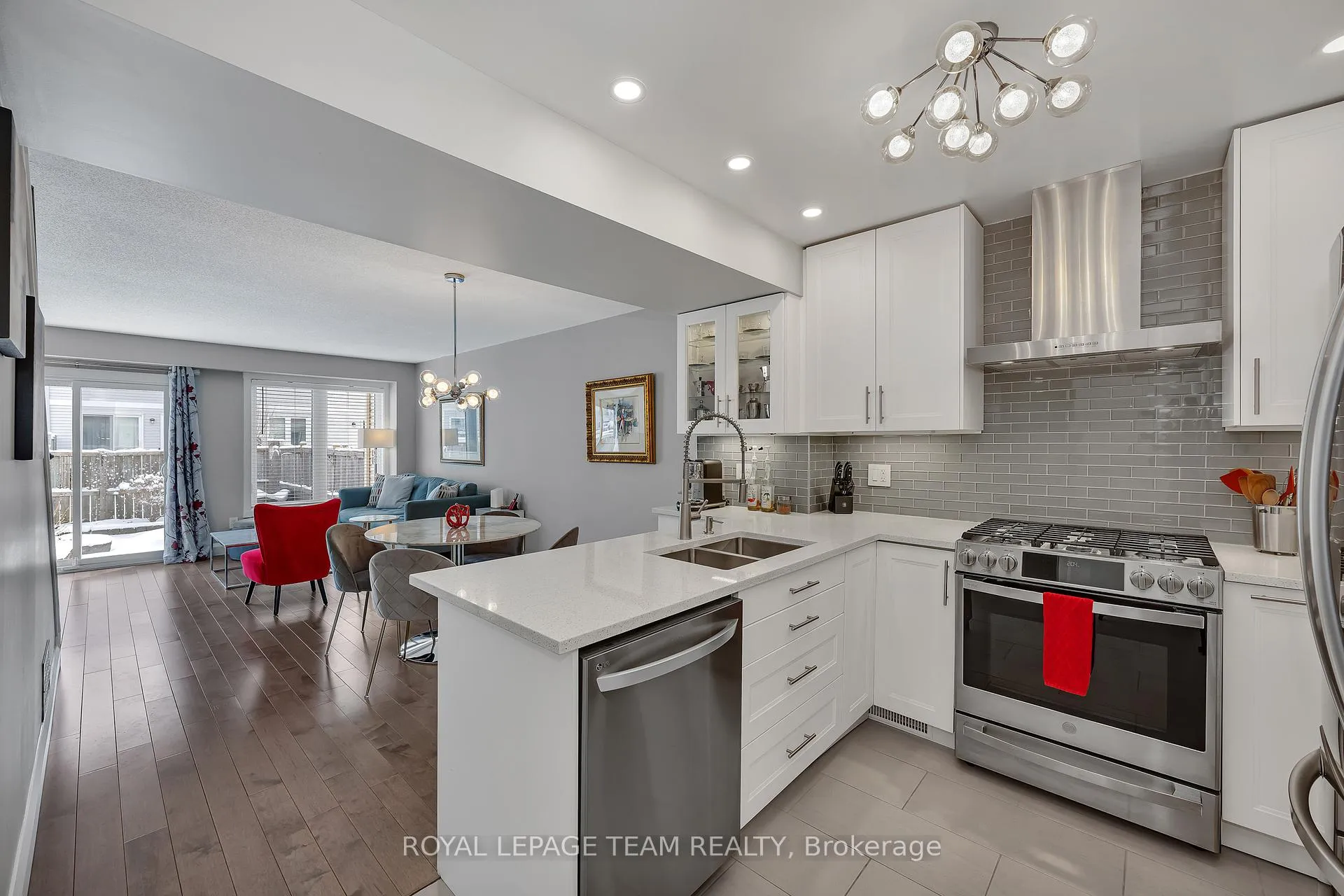 Photo 4 of 78 Grammercy Parkway, Ottawa, Central Park — HOMEH