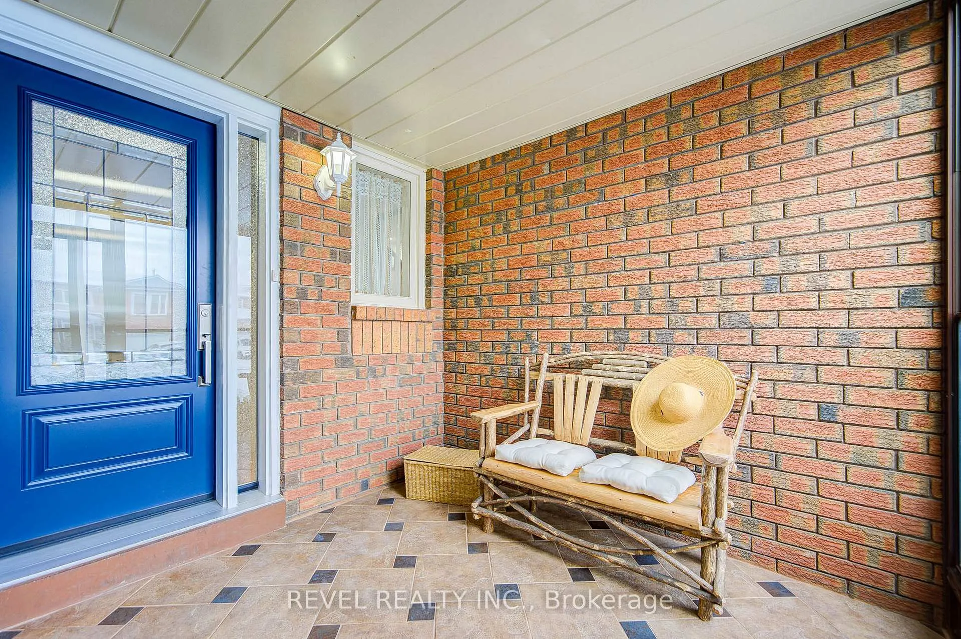 Photo 3 of 2253 Wildwood Crescent, Pickering, Brock Ridge — HOMEH