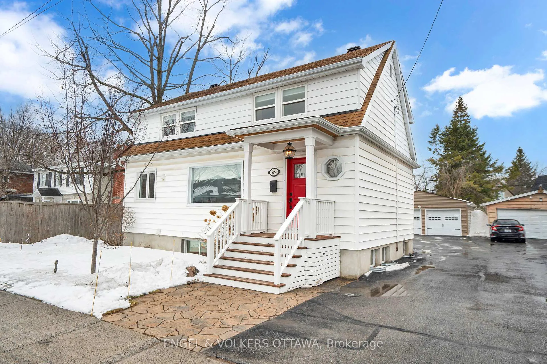 Photo 2 of 42 Anna Avenue, Ottawa, Carlington — HOMEH