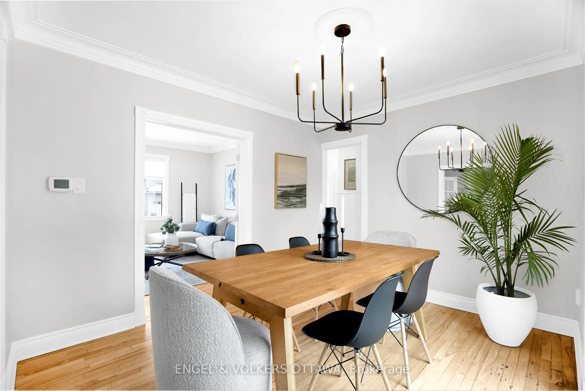 Photo 10 of 42 Anna Avenue, Ottawa, Carlington — HOMEH