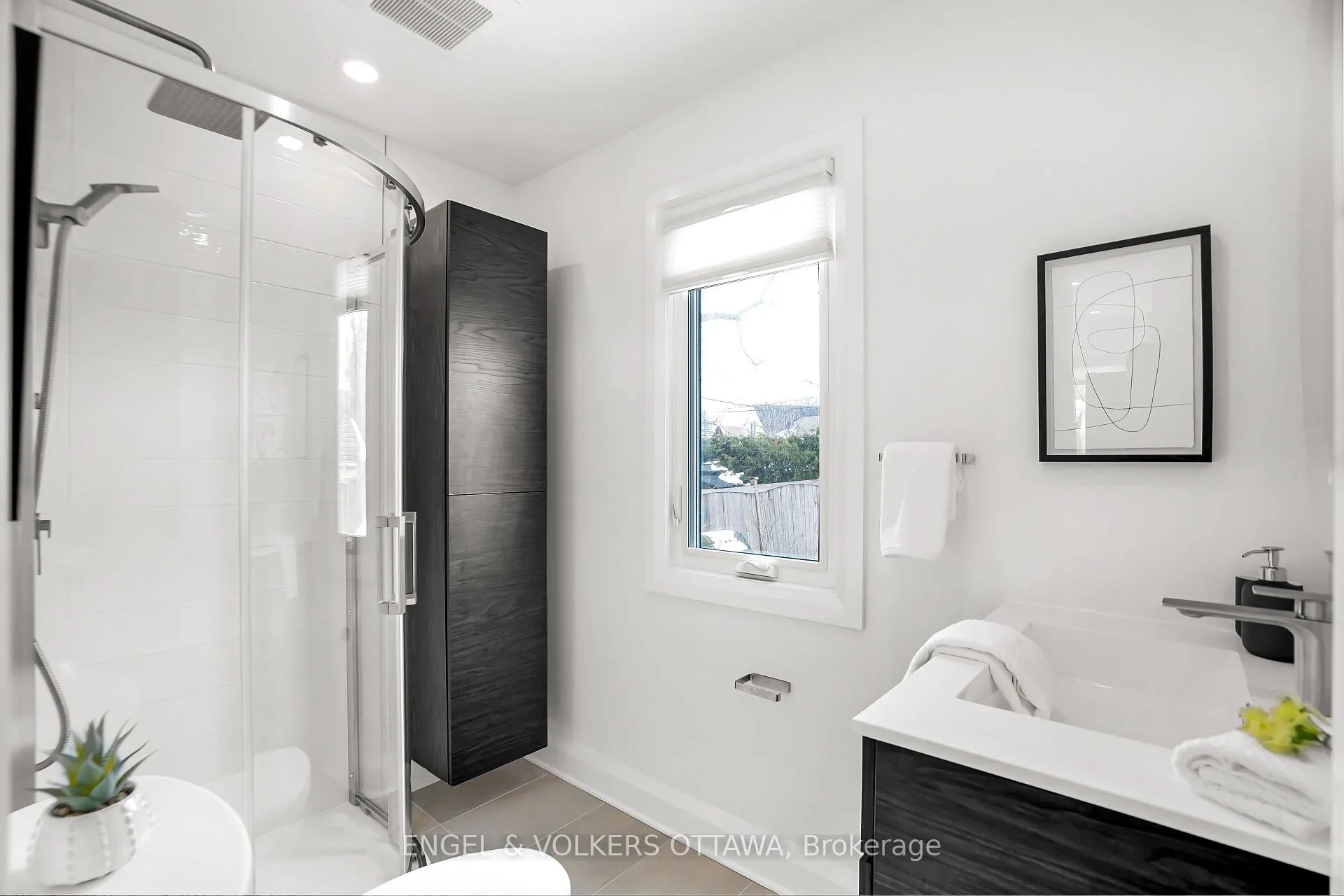Photo 15 of 42 Anna Avenue, Ottawa, Carlington — HOMEH