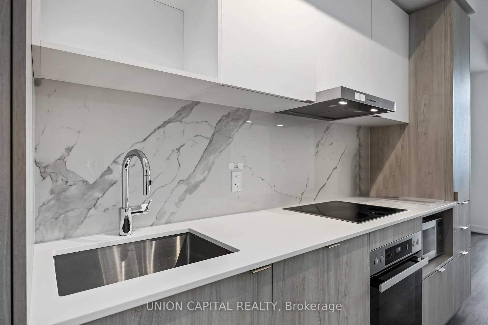 Photo 4 of Unit 5901, 138 Downes Street, Toronto, Waterfront Communities — HOMEH