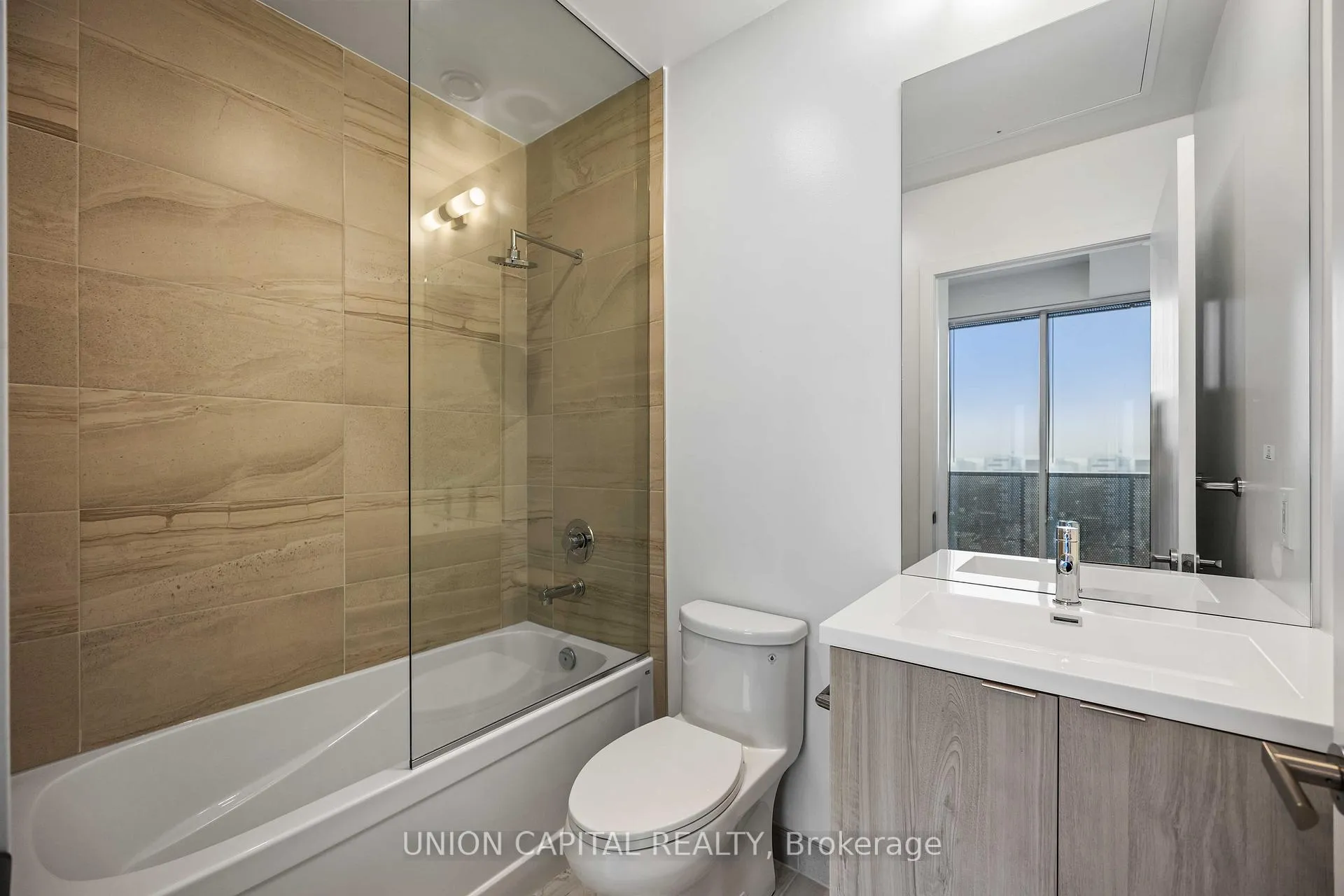 Photo 14 of Unit 5901, 138 Downes Street, Toronto, Waterfront Communities — HOMEH