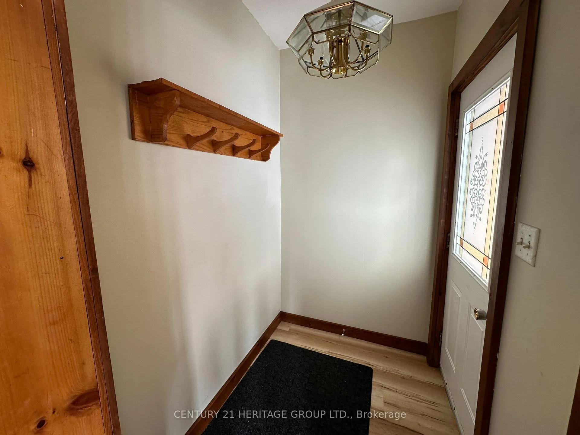 Photo 4 of Unit 1, 1871 Gilford Road, Innisfil, Rural Innisfil — HOMEH