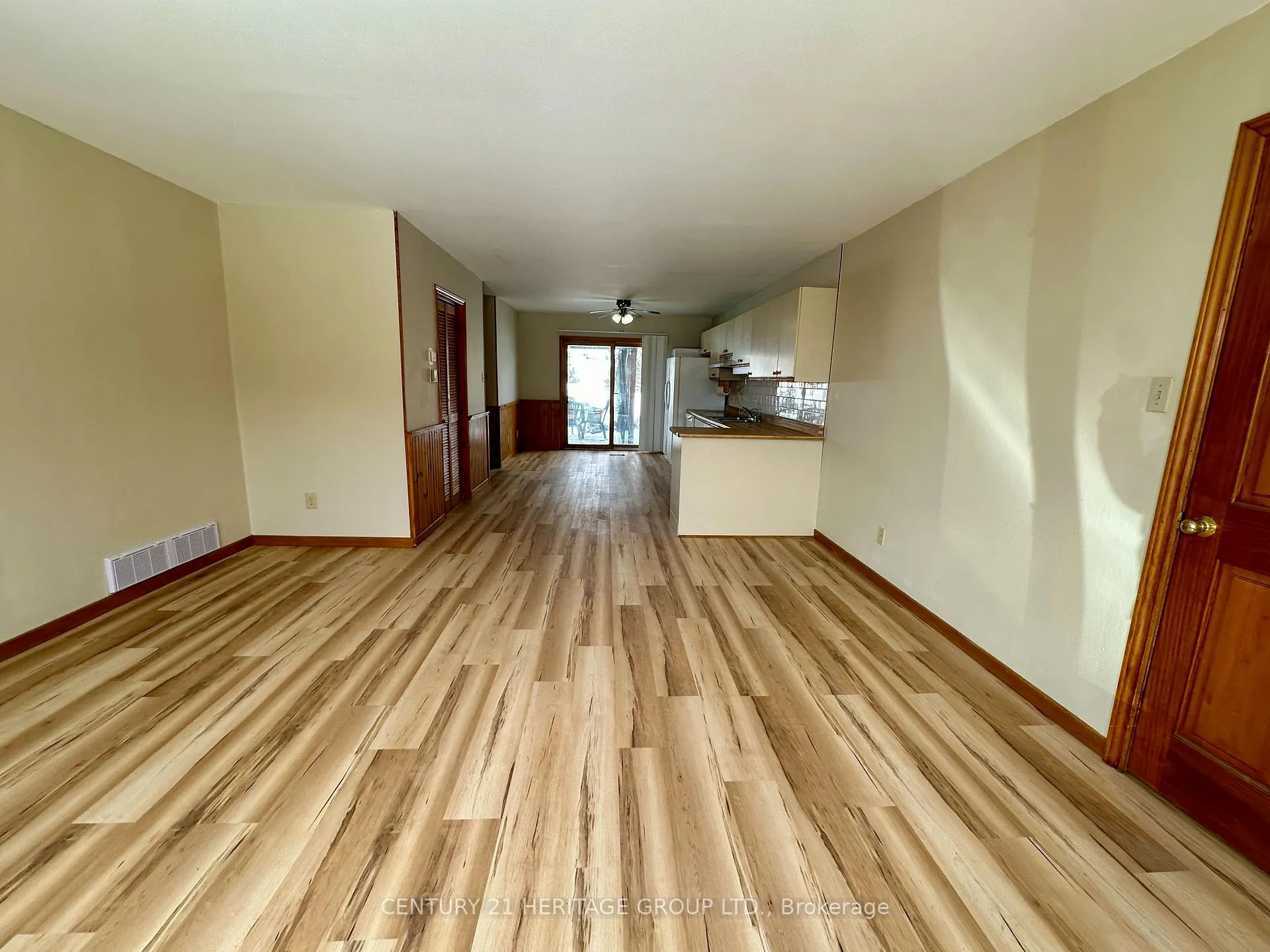 Photo 8 of Unit 1, 1871 Gilford Road, Innisfil, Rural Innisfil — HOMEH